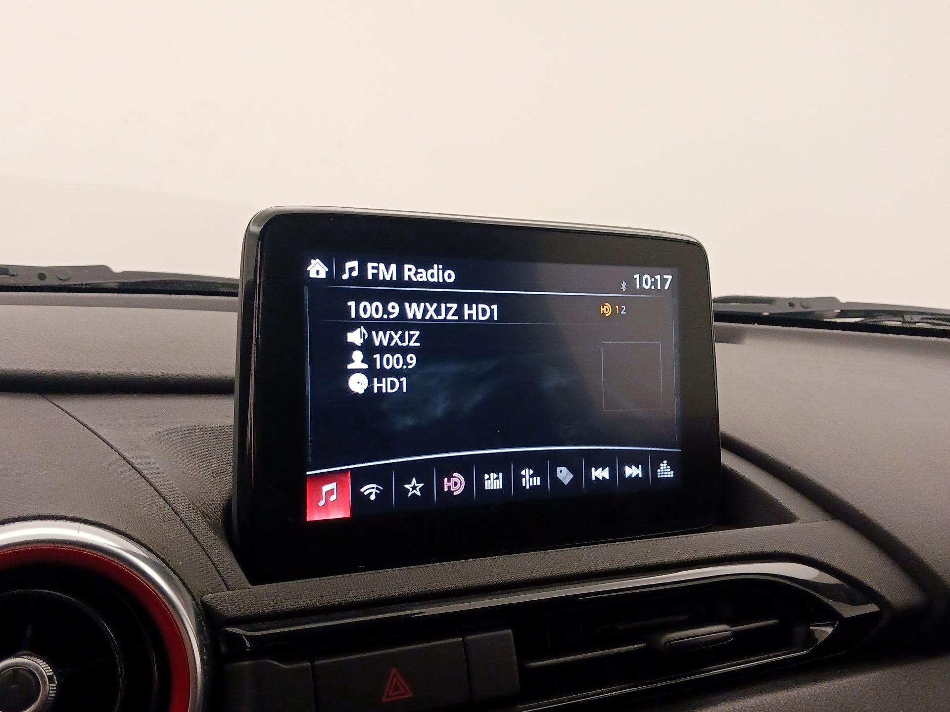 Thumbnail: 2019 Mazda MX-5 Miata - 16