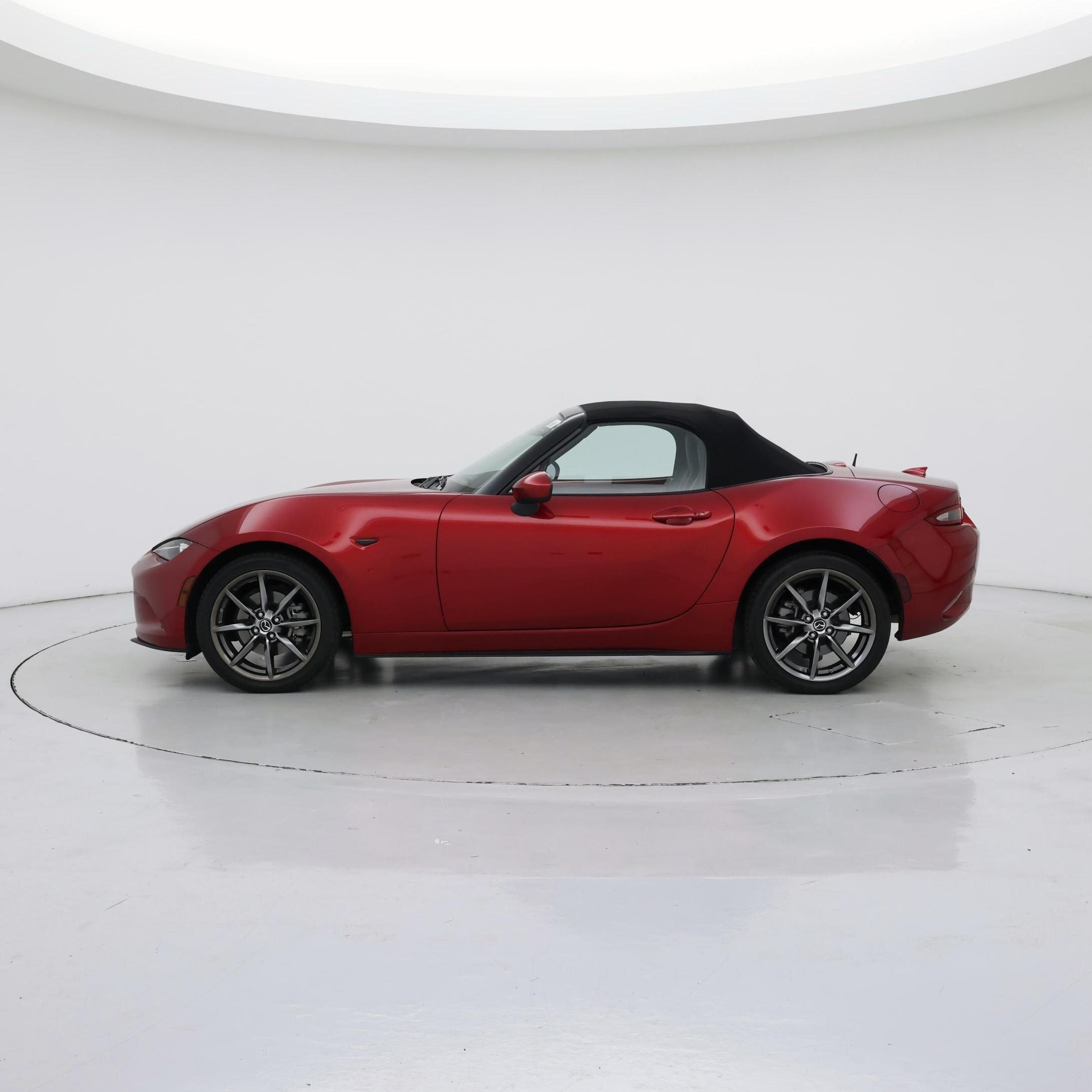 Thumbnail: 2019 Mazda MX-5 Miata - 3