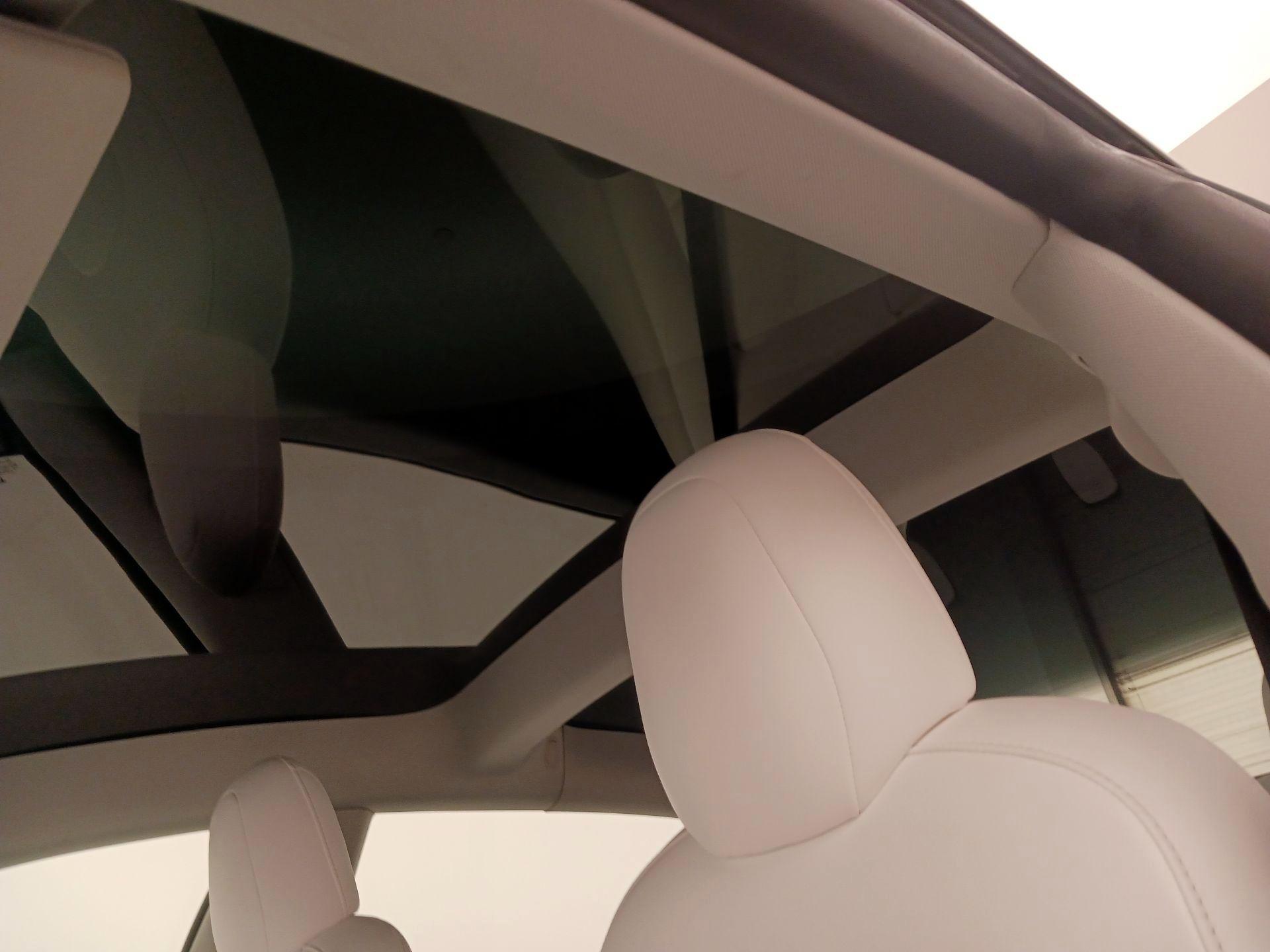 Thumbnail: 2021 Tesla Model 3 - 19