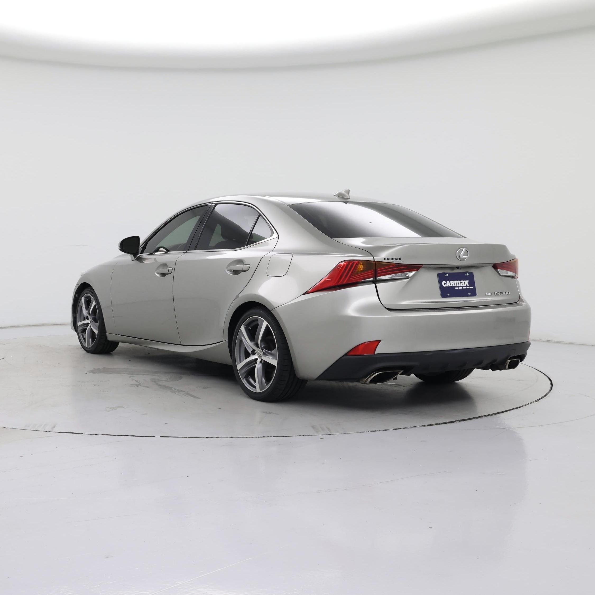 Thumbnail: 2017 Lexus IS - 2