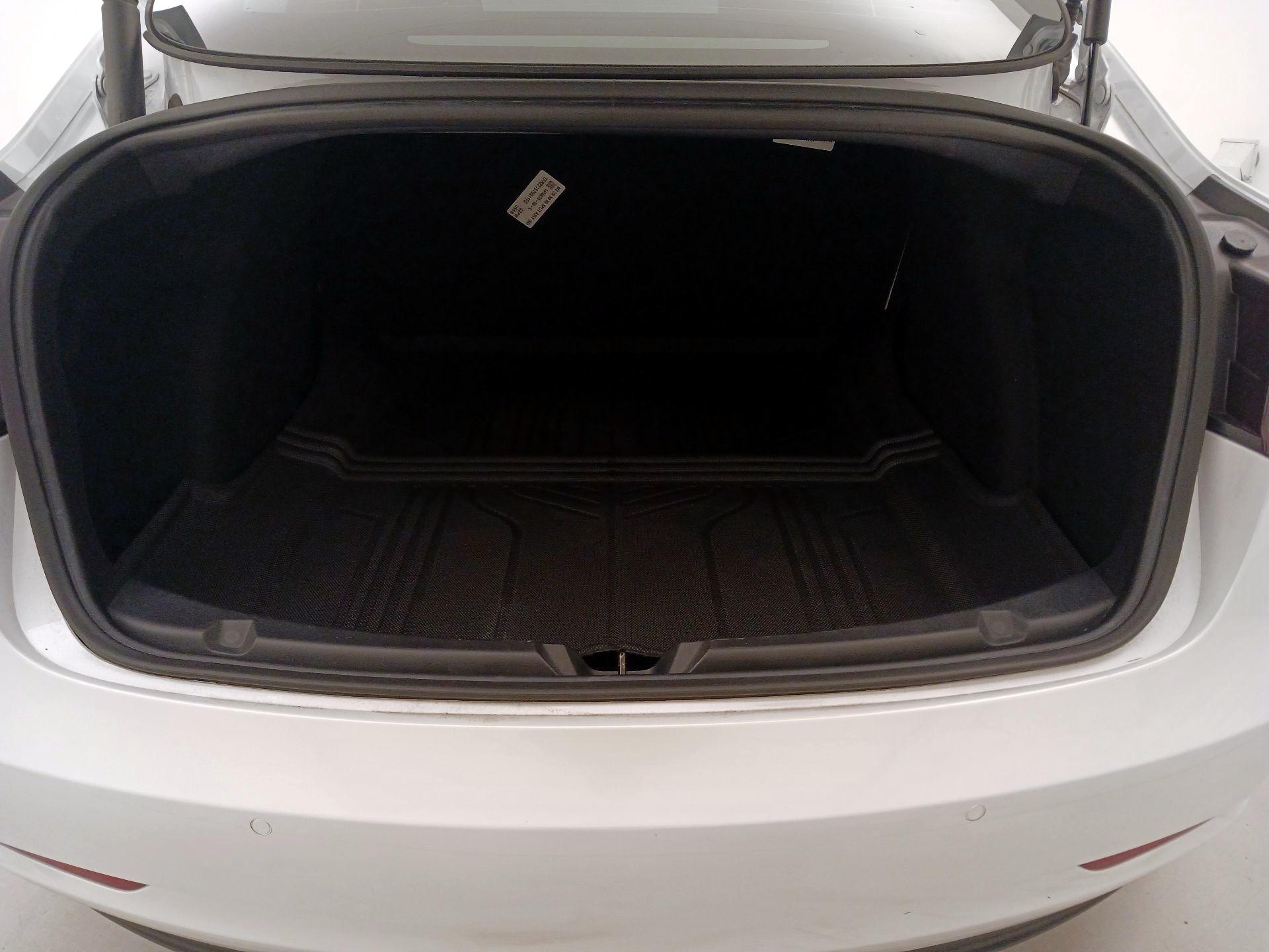 Thumbnail: 2022 Tesla Model 3 - 20