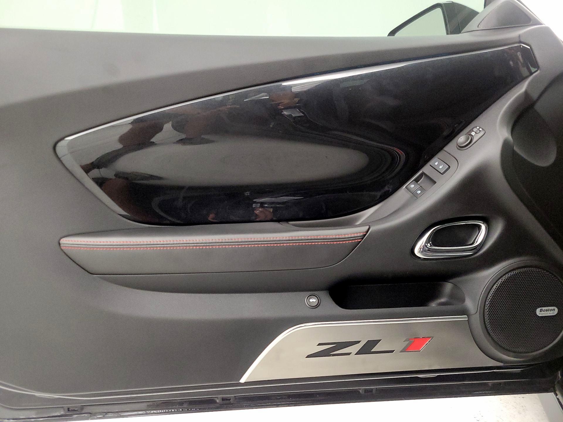 Thumbnail: 2014 Chevrolet Camaro - 12
