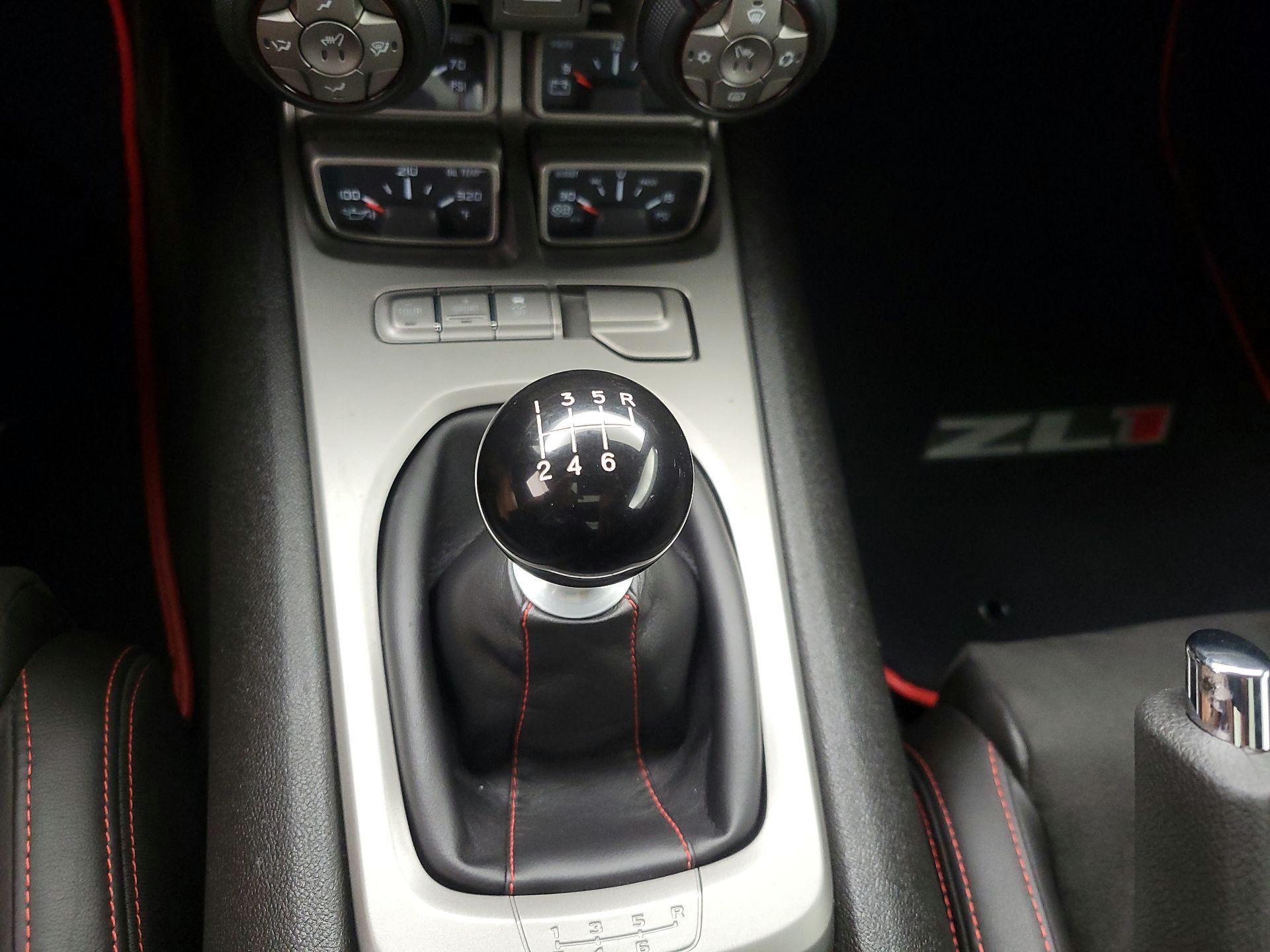 Thumbnail: 2014 Chevrolet Camaro - 18
