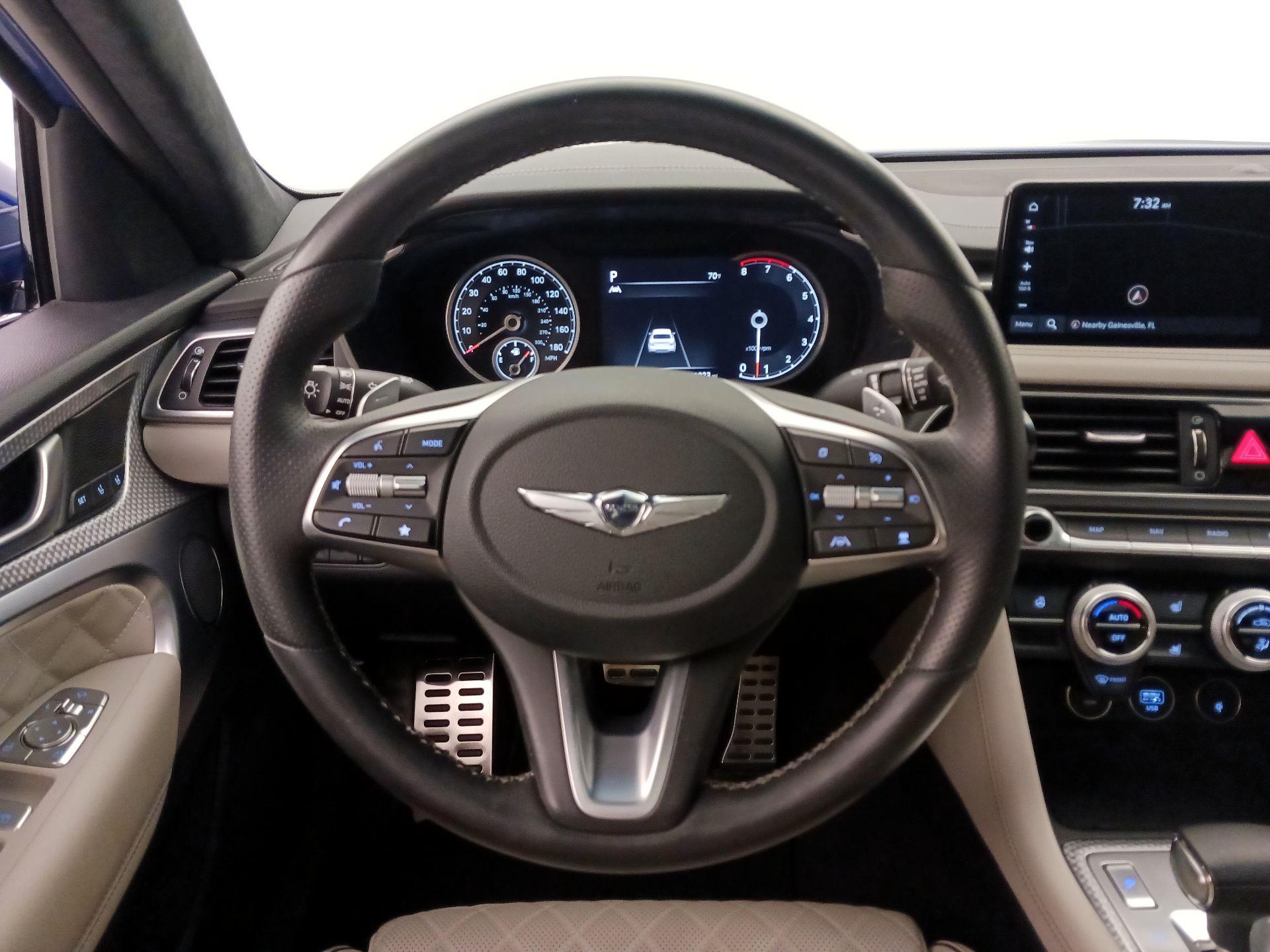 Thumbnail: 2022 Genesis G70 - 10