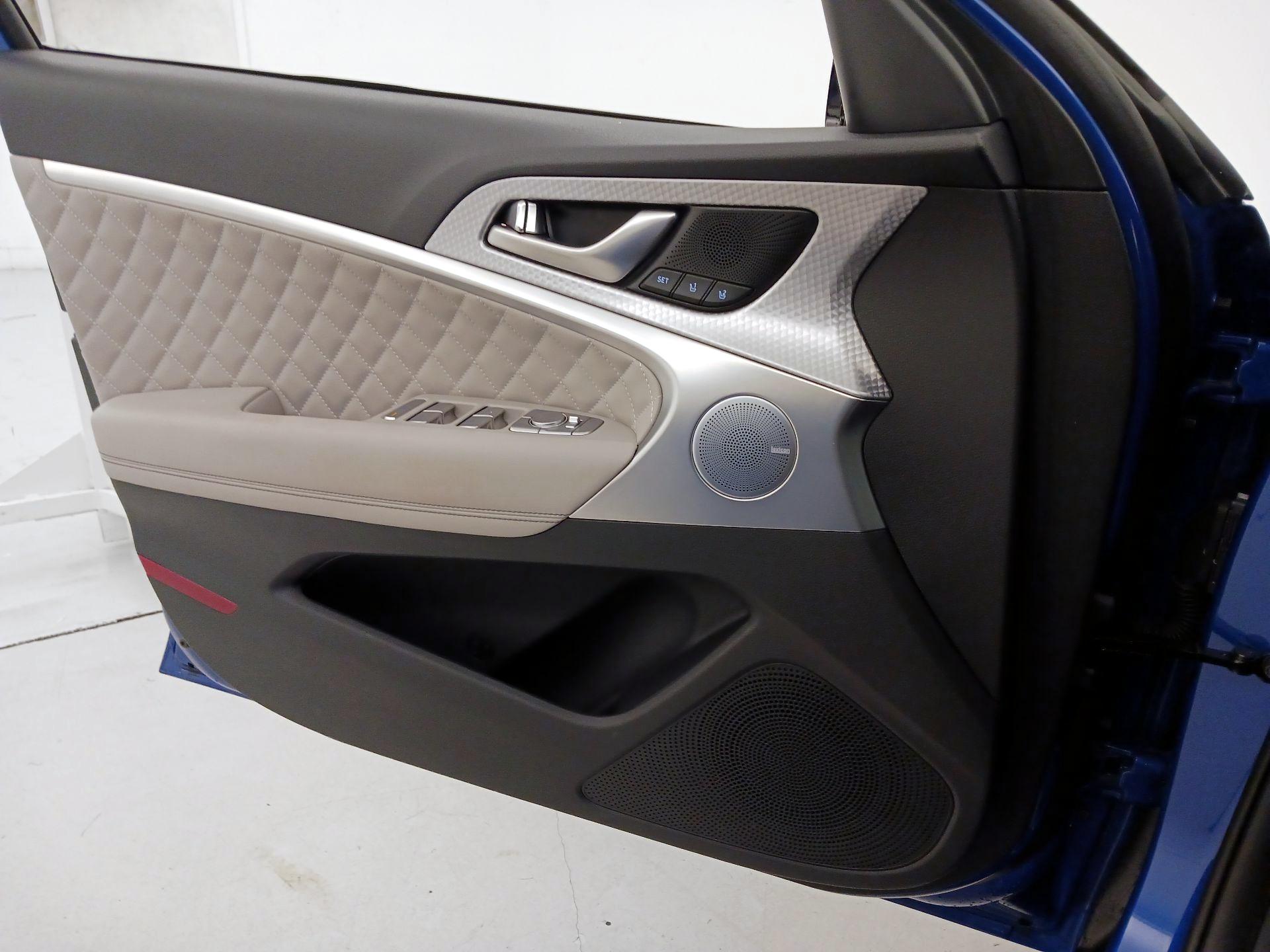 Thumbnail: 2022 Genesis G70 - 12