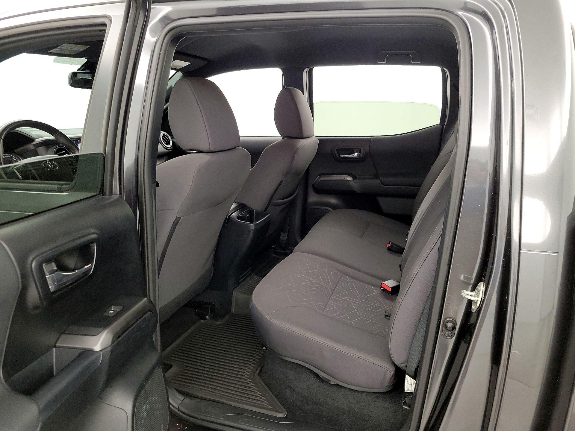 Thumbnail: 2018 Toyota Tacoma - 20