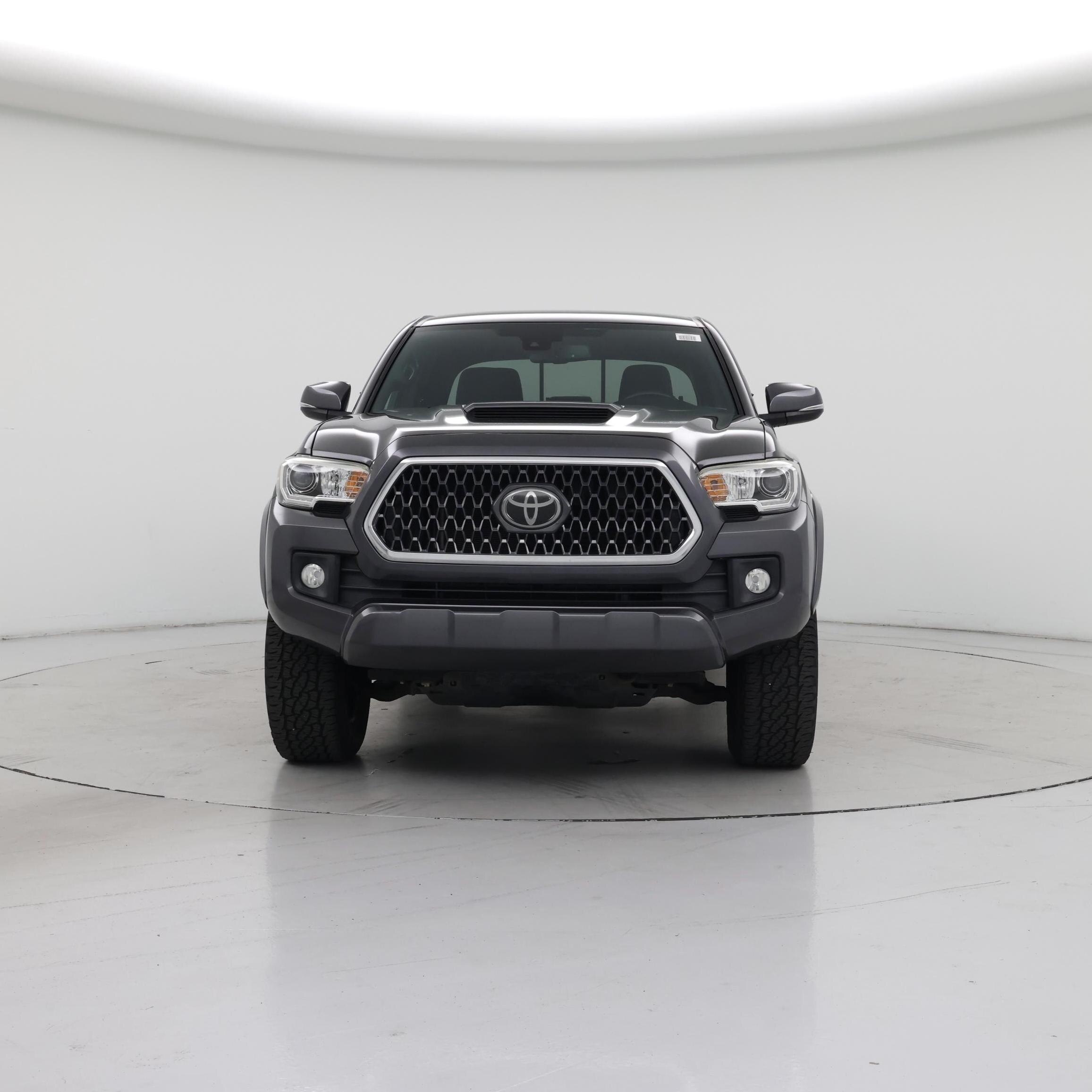 Thumbnail: 2018 Toyota Tacoma - 5