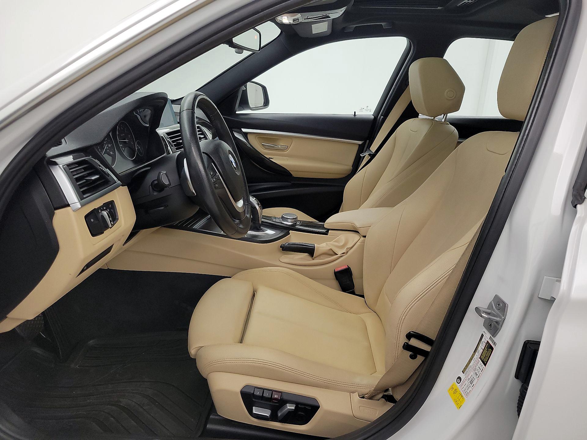 Thumbnail: 2018 BMW 3 Series - 11