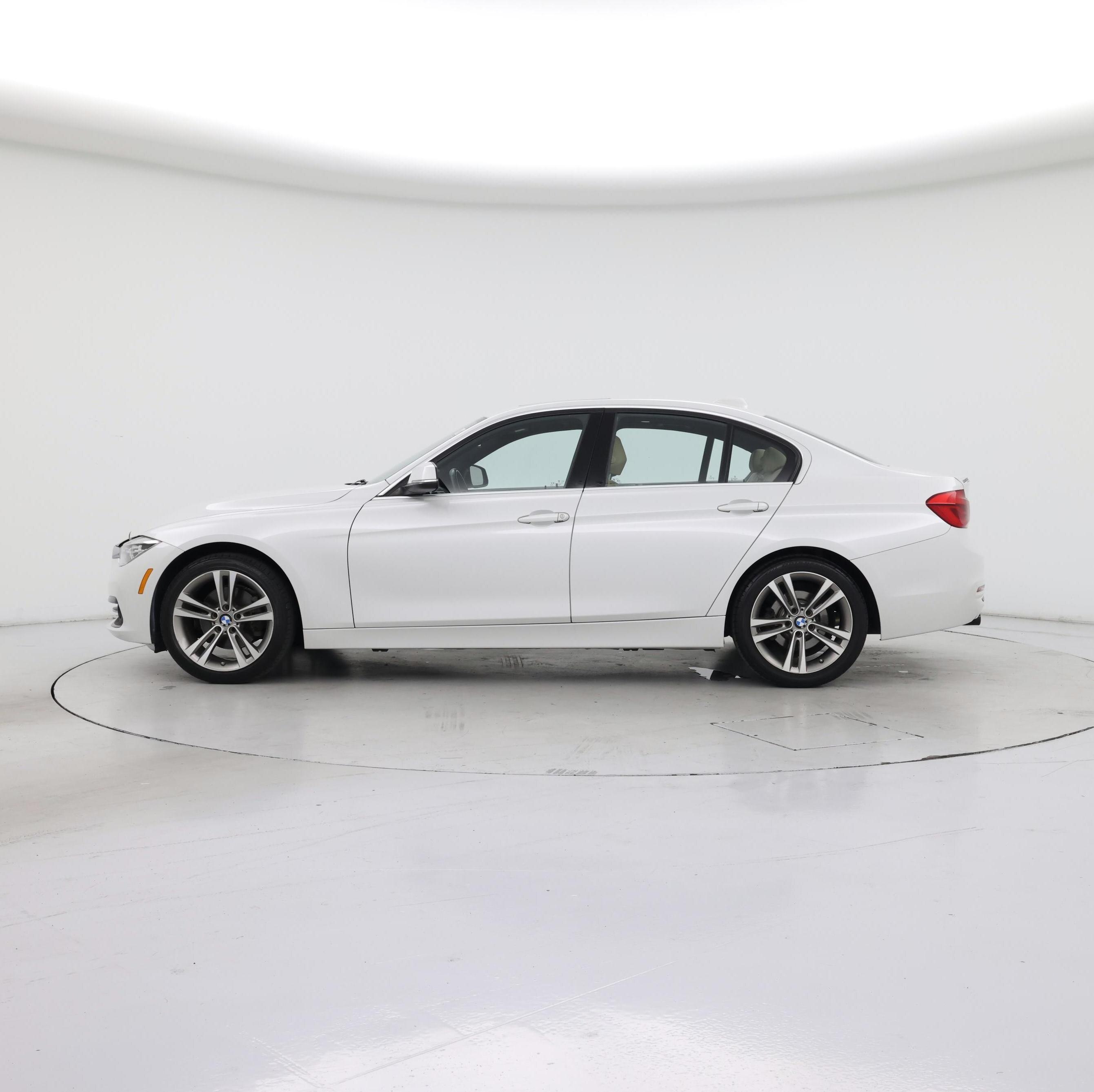 Thumbnail: 2018 BMW 3 Series - 3