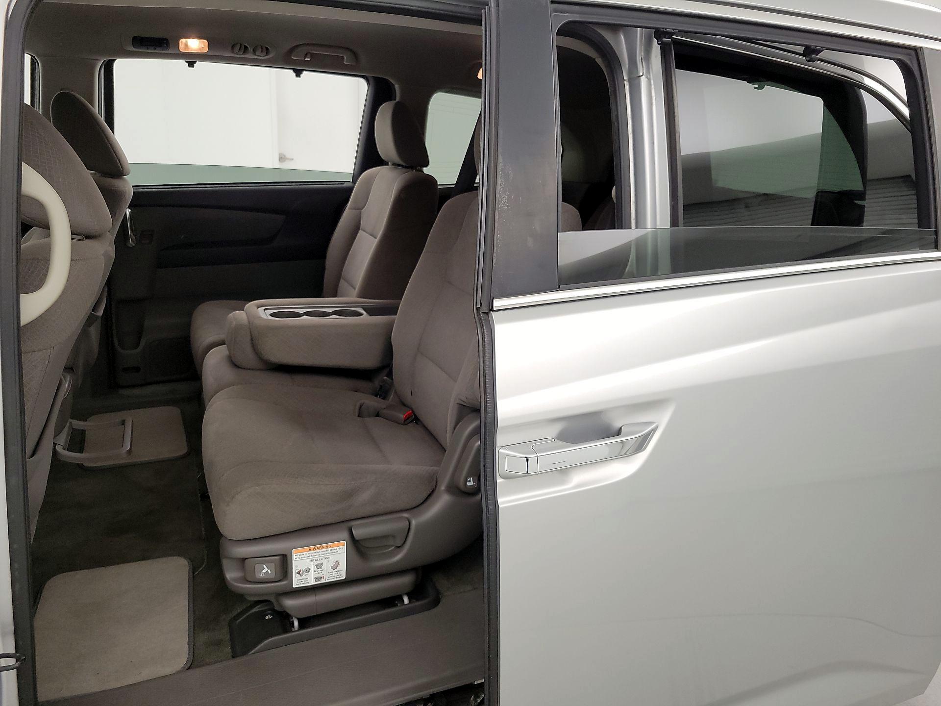 Thumbnail: 2015 Honda Odyssey - 19