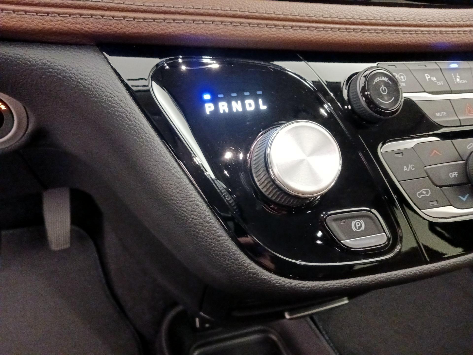 Thumbnail: 2019 Chrysler Pacifica - 18