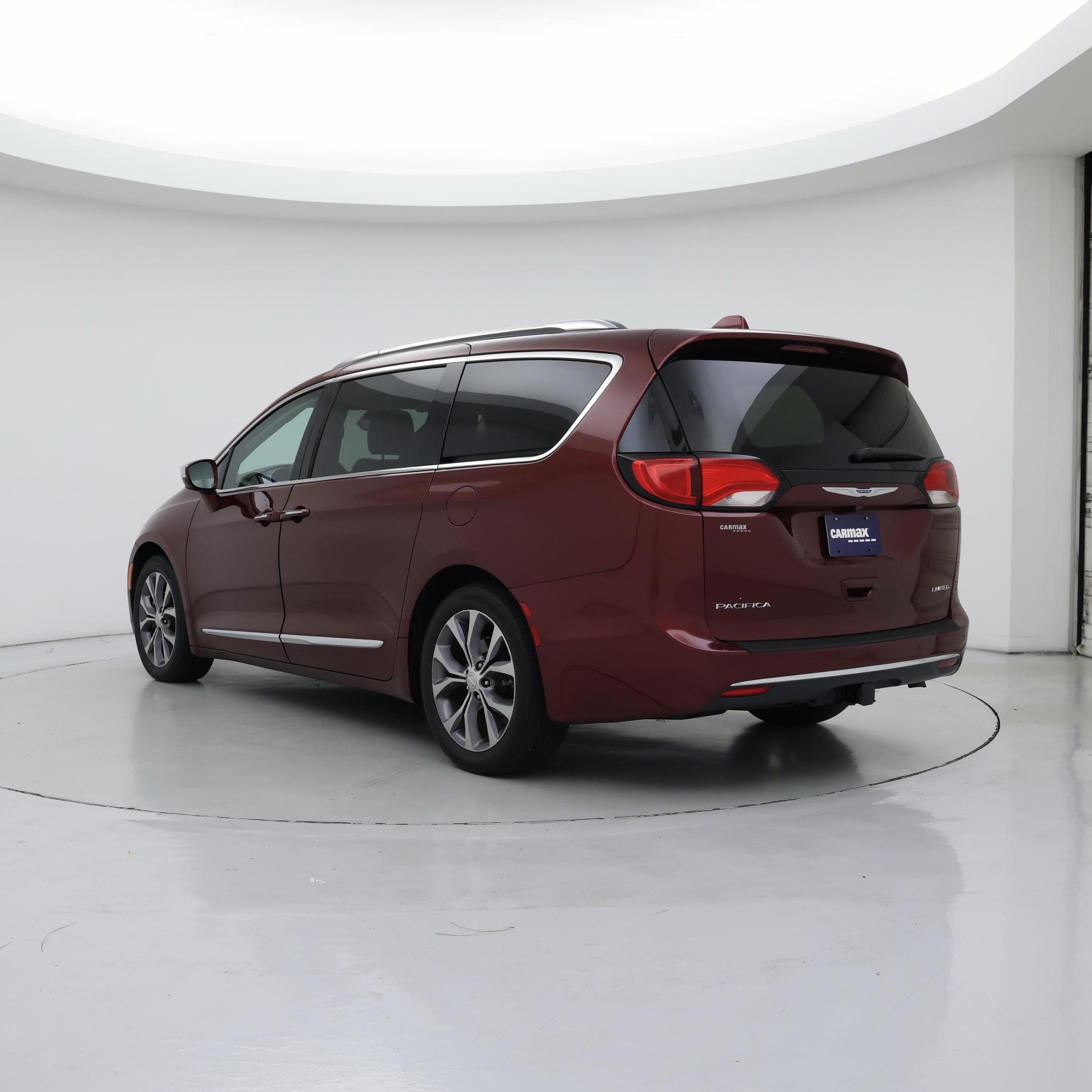 Thumbnail: 2019 Chrysler Pacifica - 2