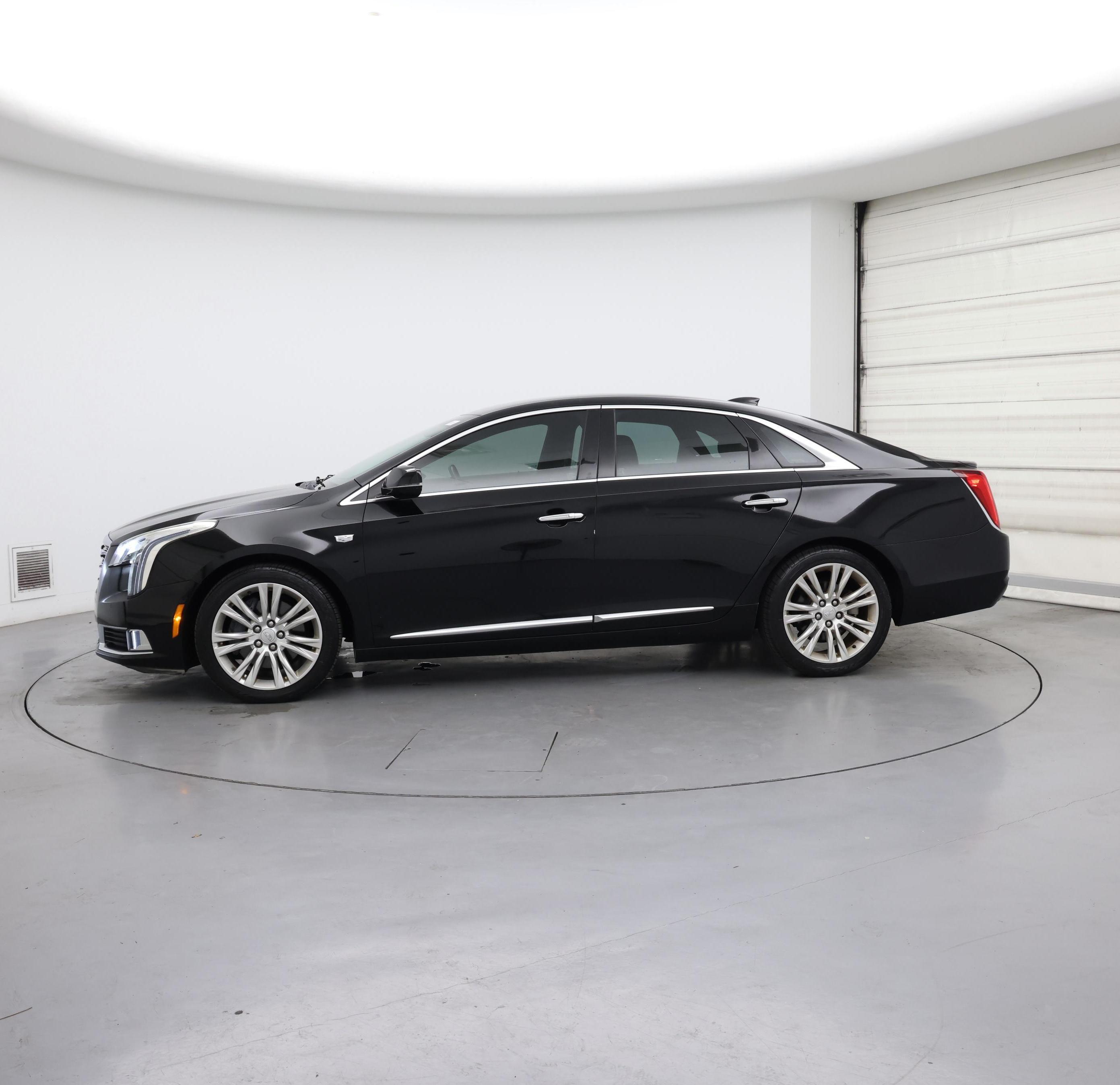 Thumbnail: 2018 Cadillac XTS - 3