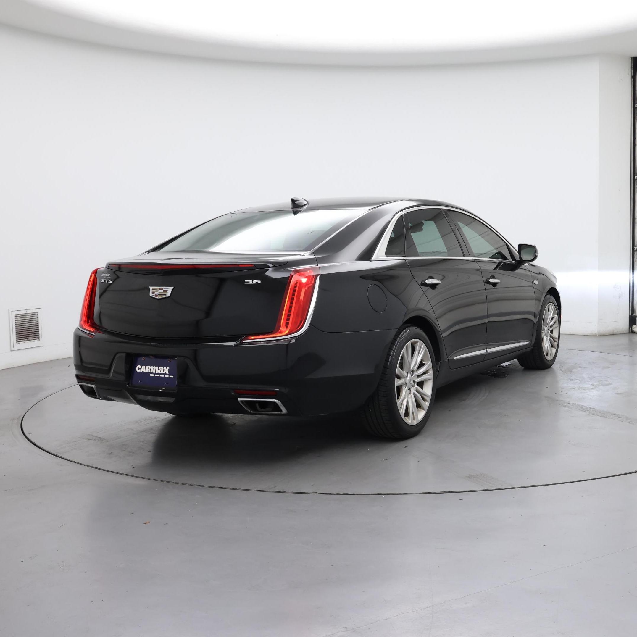 Thumbnail: 2018 Cadillac XTS - 8