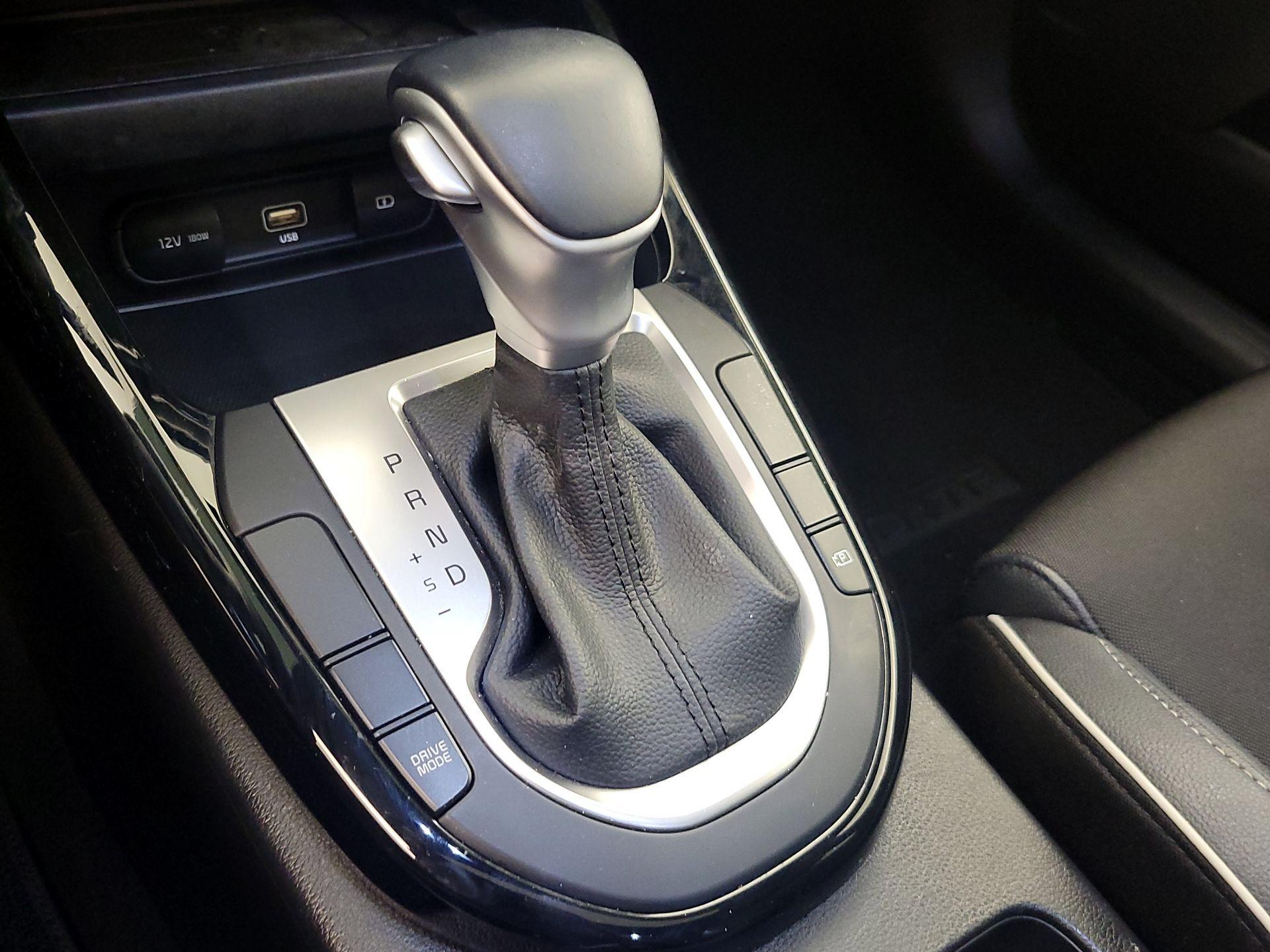 Thumbnail: 2022 Kia Forte - 18