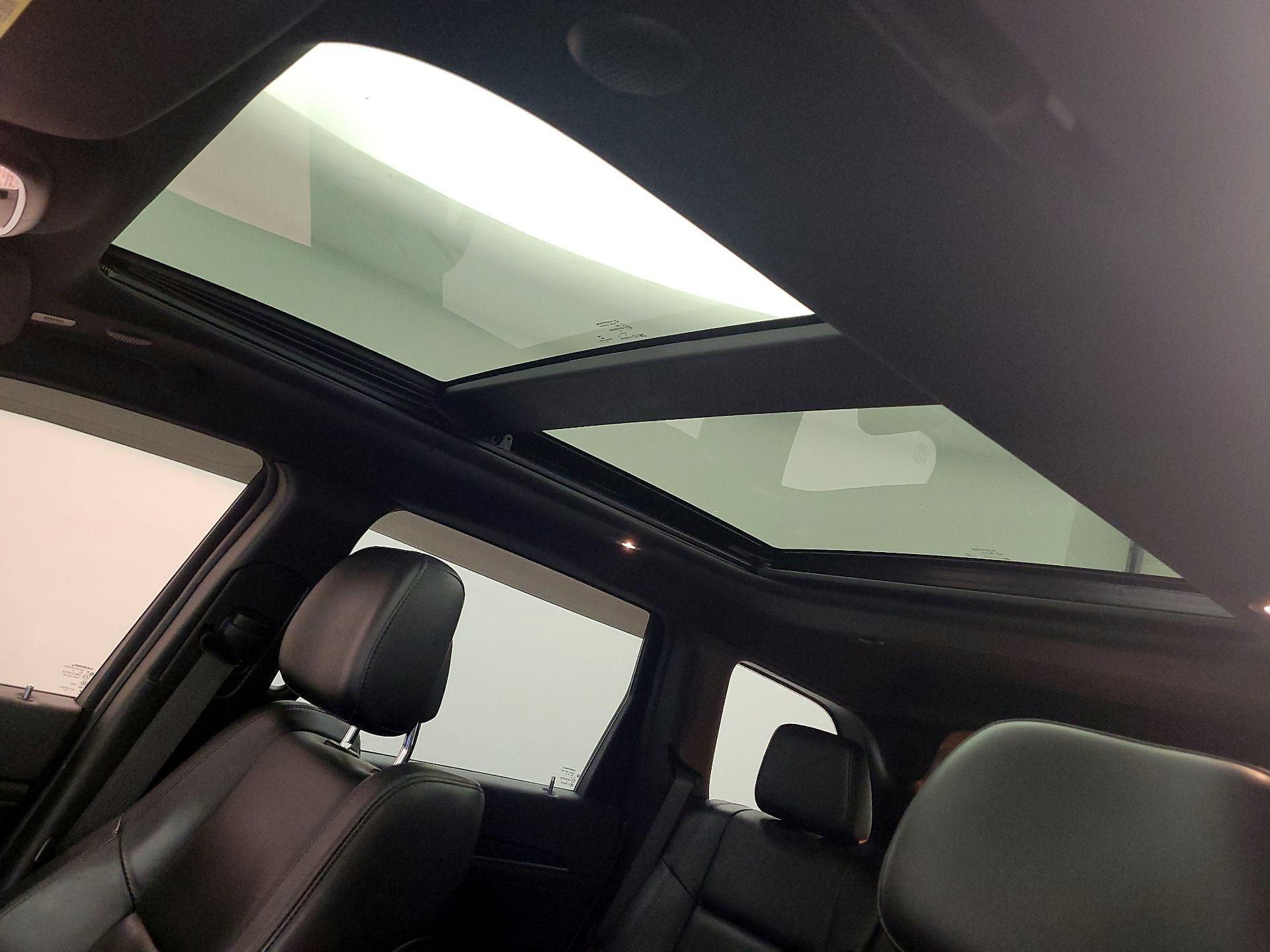 Thumbnail: 2020 Jeep Grand Cherokee - 19