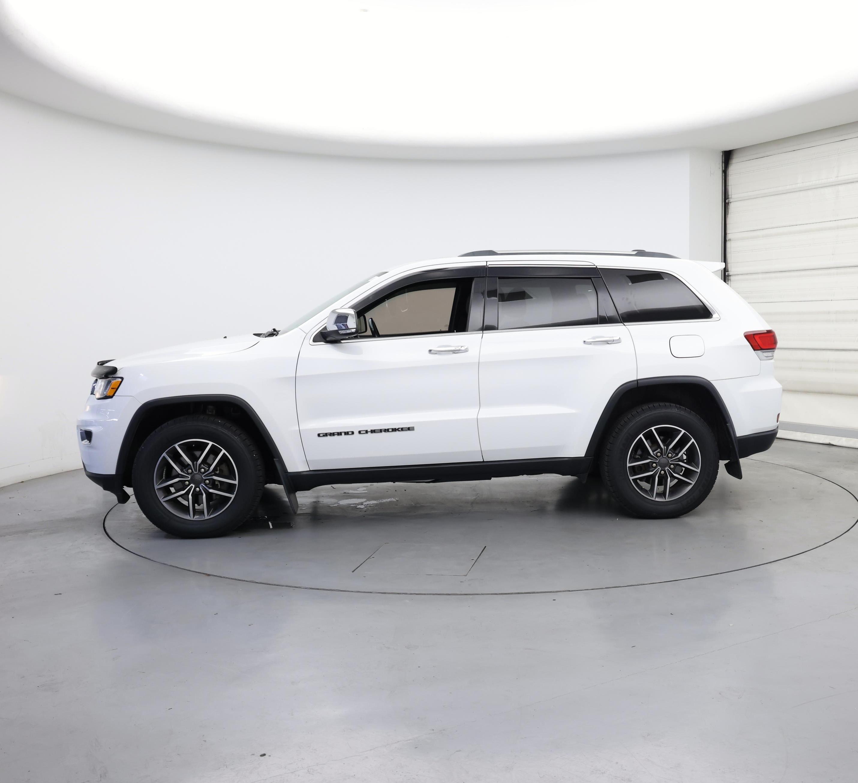 Thumbnail: 2020 Jeep Grand Cherokee - 3