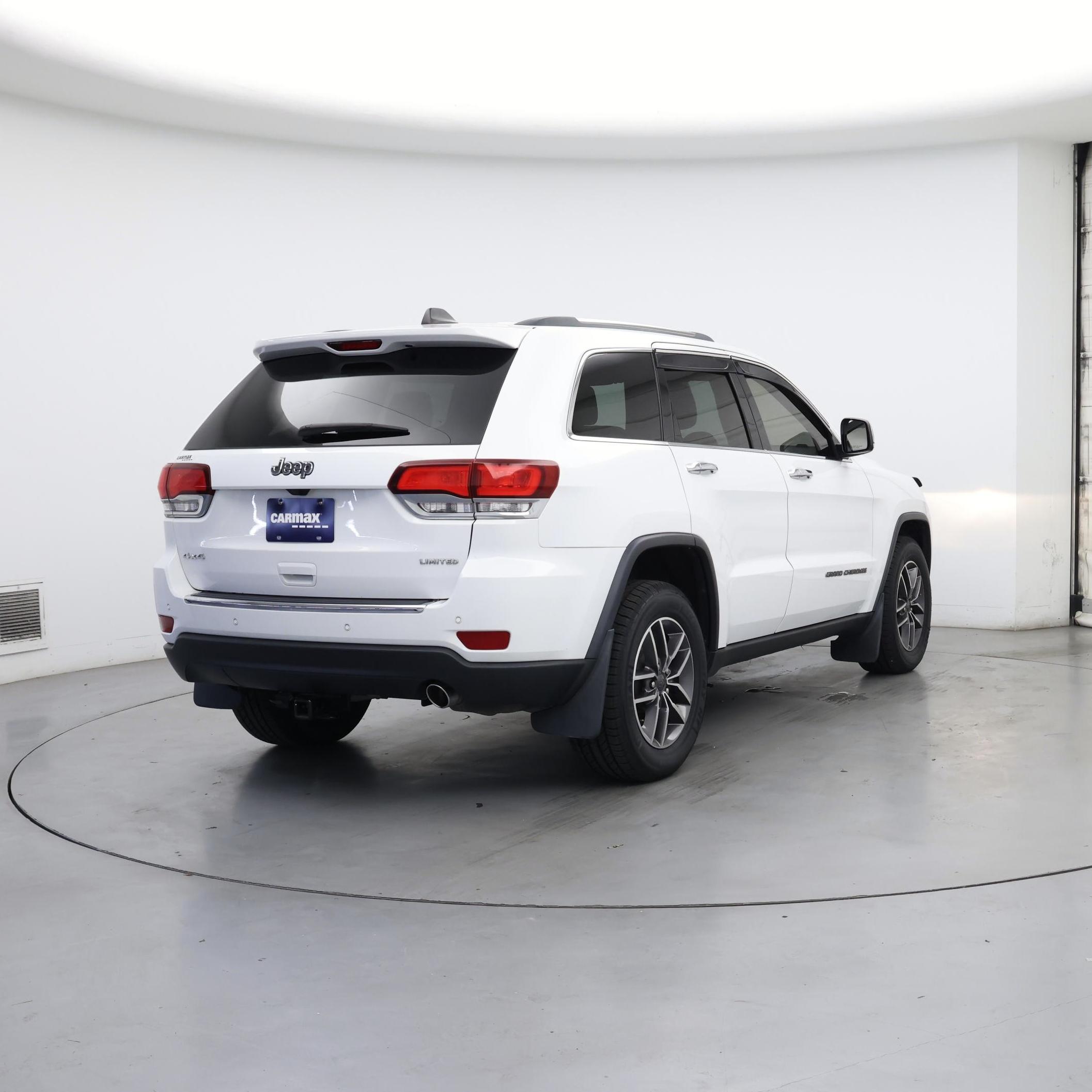 Thumbnail: 2020 Jeep Grand Cherokee - 8