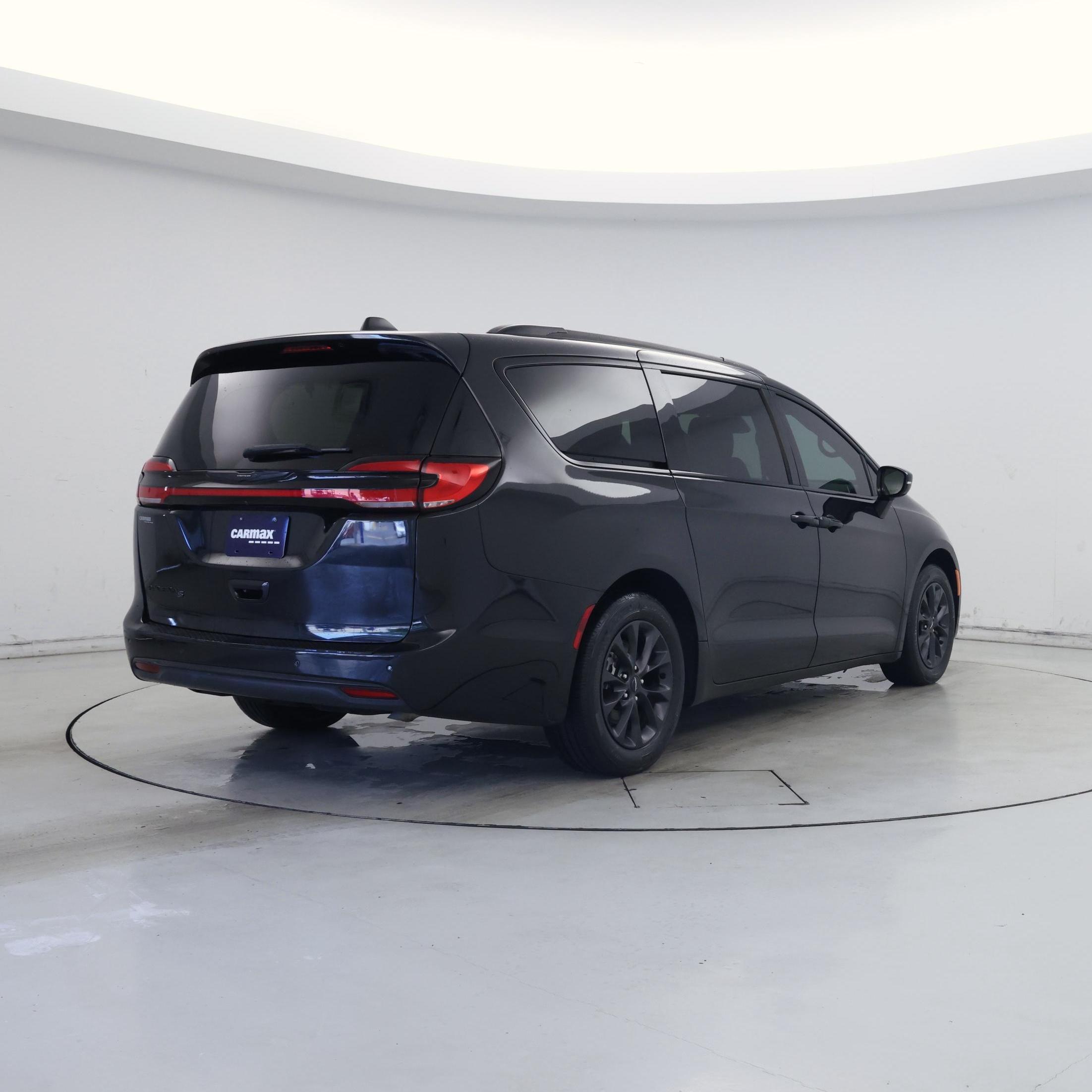 Thumbnail: 2021 Chrysler Pacifica - 8