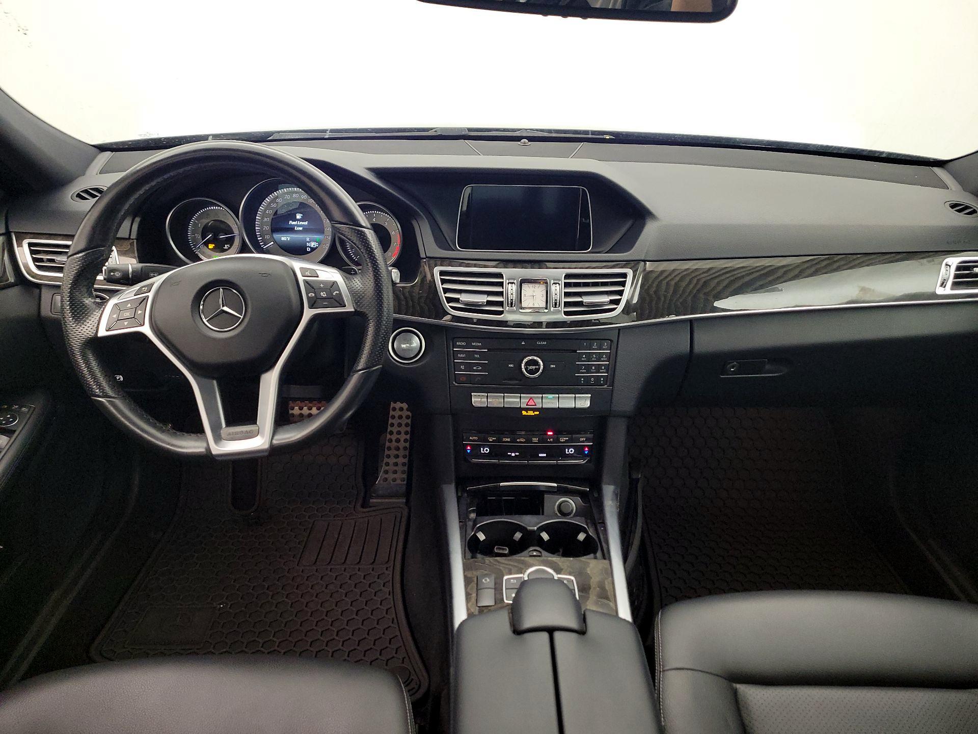 Thumbnail: 2016 Mercedes-Benz E-Class - 9