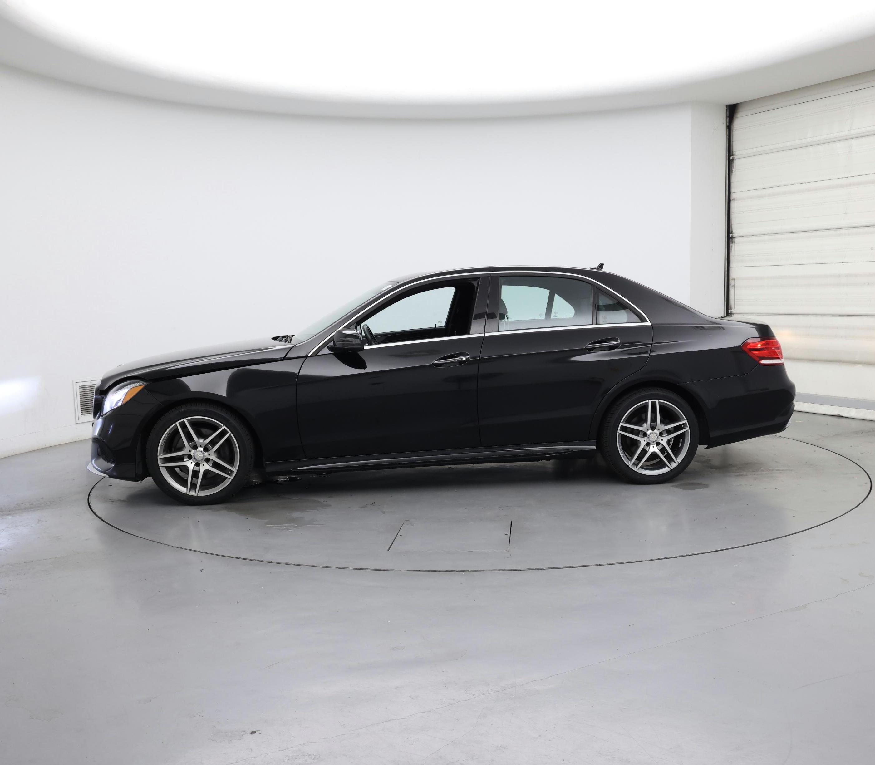 Thumbnail: 2016 Mercedes-Benz E-Class - 3