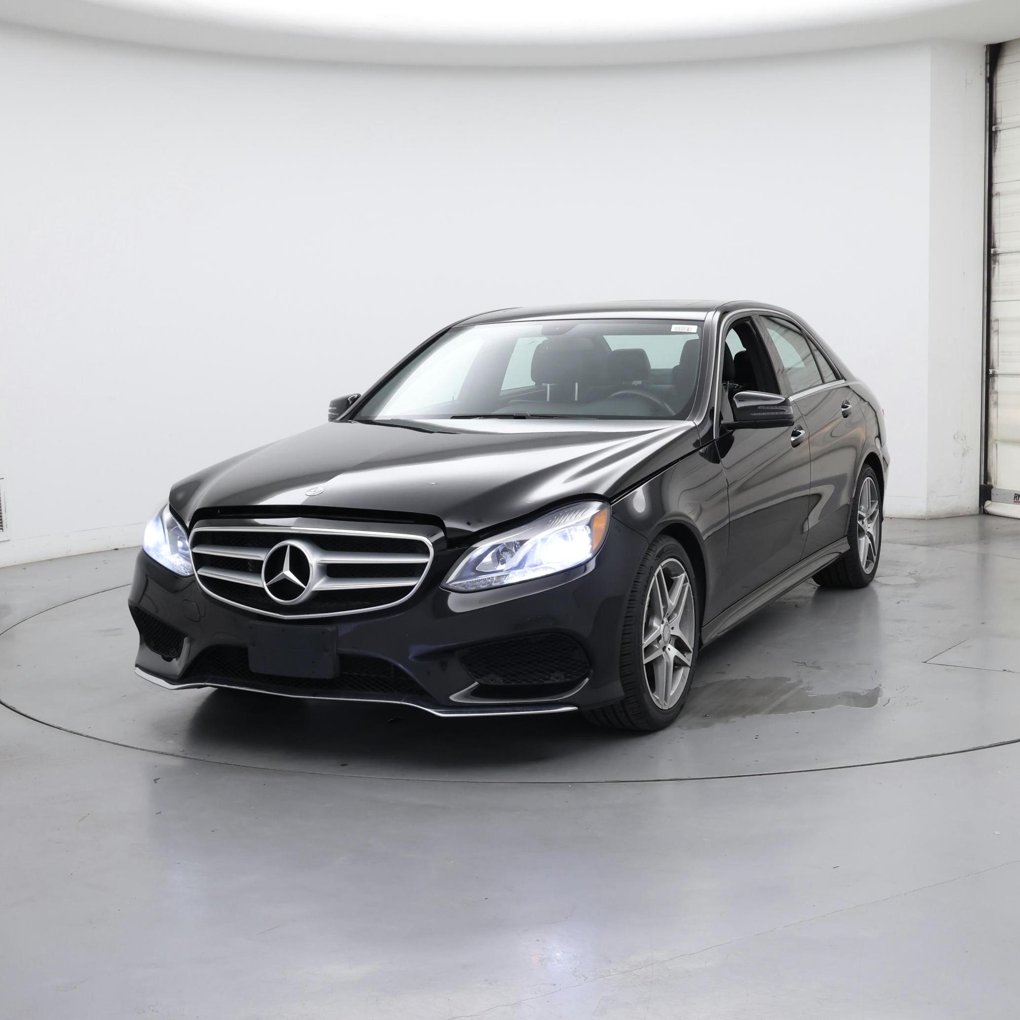 Thumbnail: 2016 Mercedes-Benz E-Class - 4
