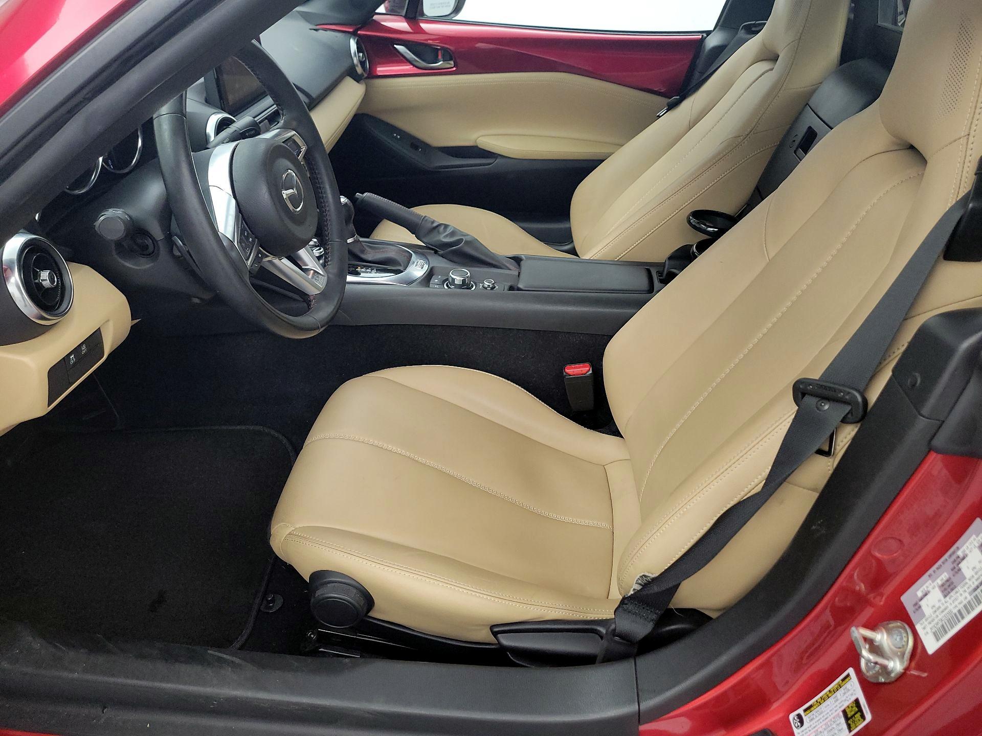 Thumbnail: 2019 Mazda MX-5 Miata - 11