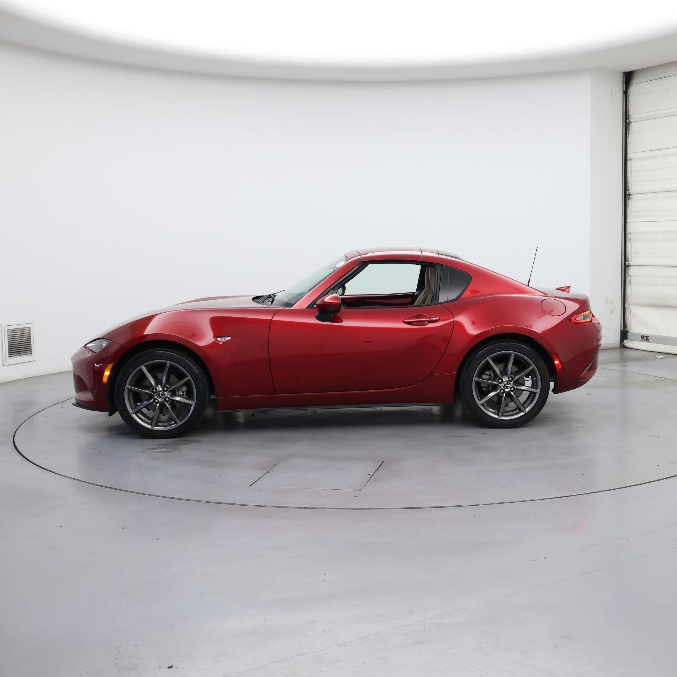 Thumbnail: 2019 Mazda MX-5 Miata - 3