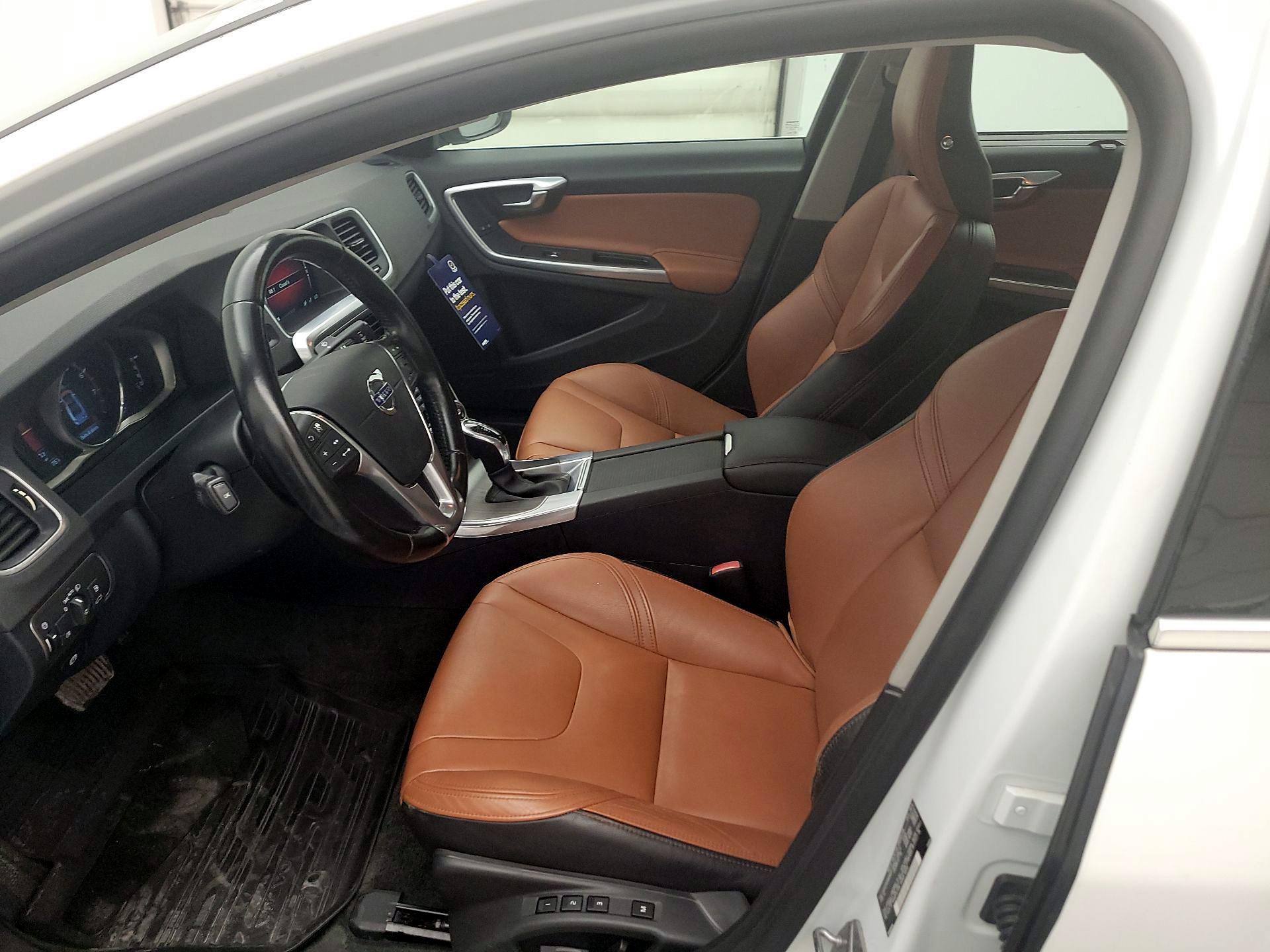 Thumbnail: 2016 Volvo S60 - 11