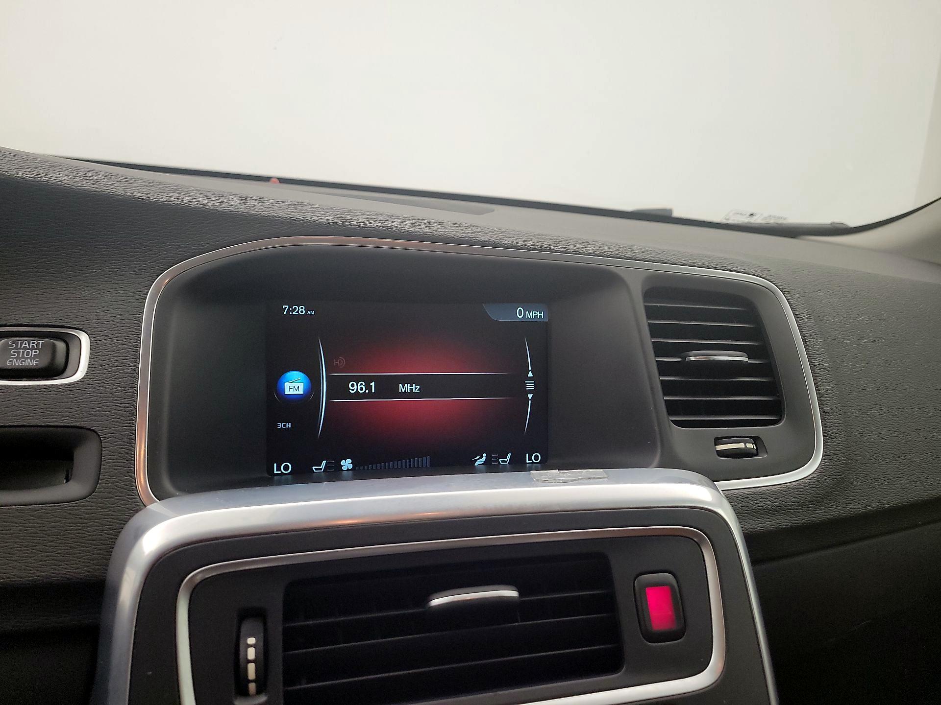 Thumbnail: 2016 Volvo S60 - 13