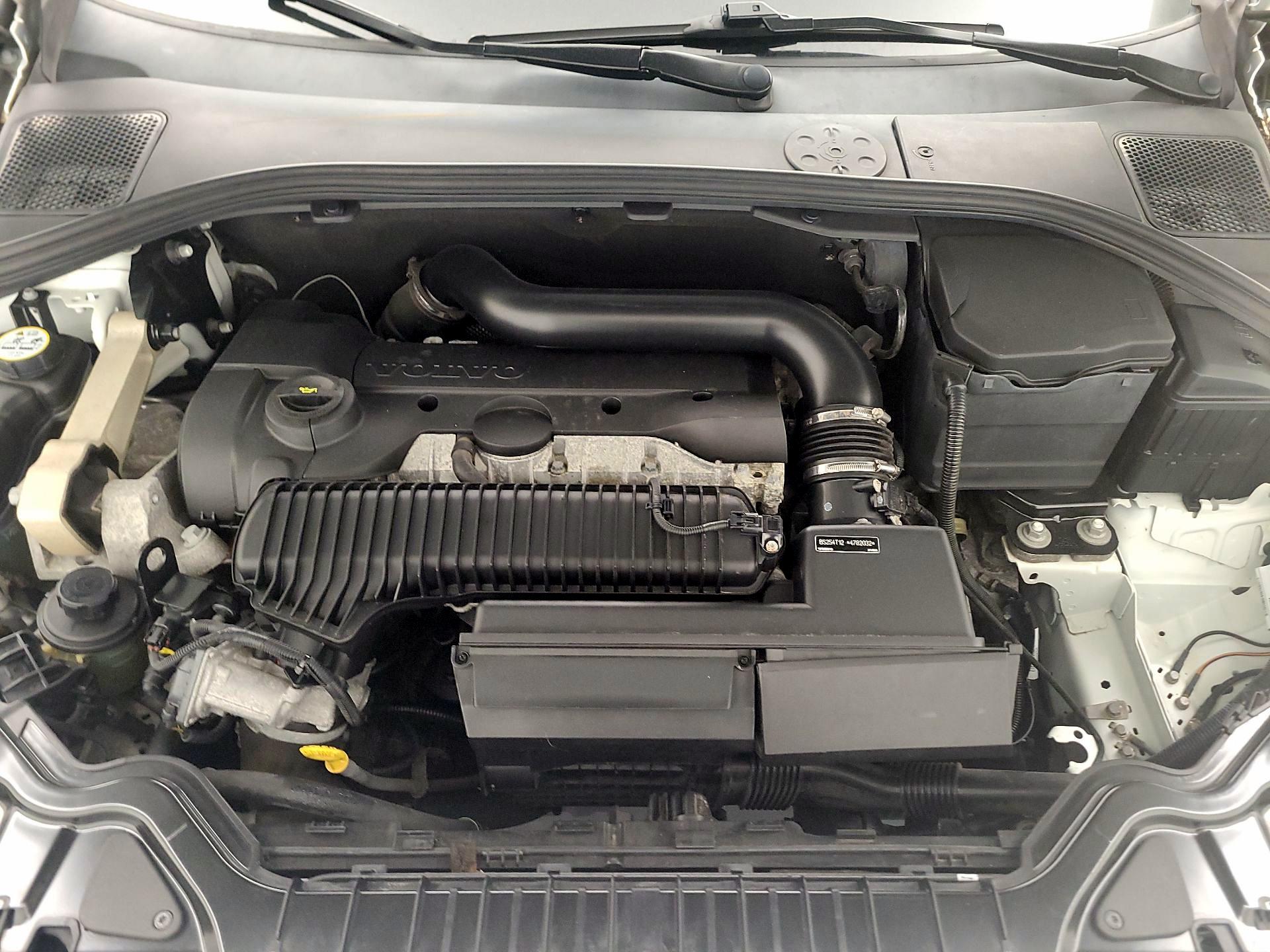 Thumbnail: 2016 Volvo S60 - 17