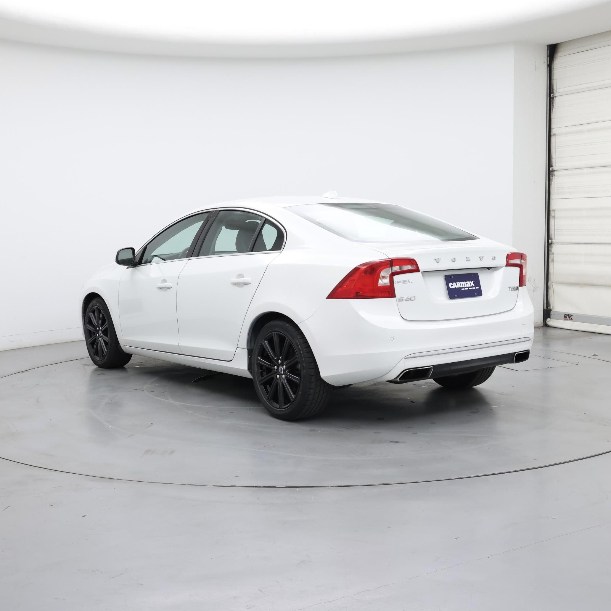 Thumbnail: 2016 Volvo S60 - 2