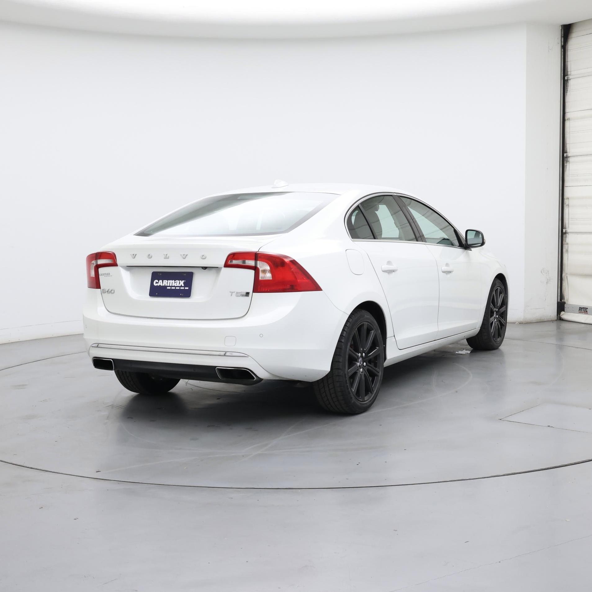 Thumbnail: 2016 Volvo S60 - 8