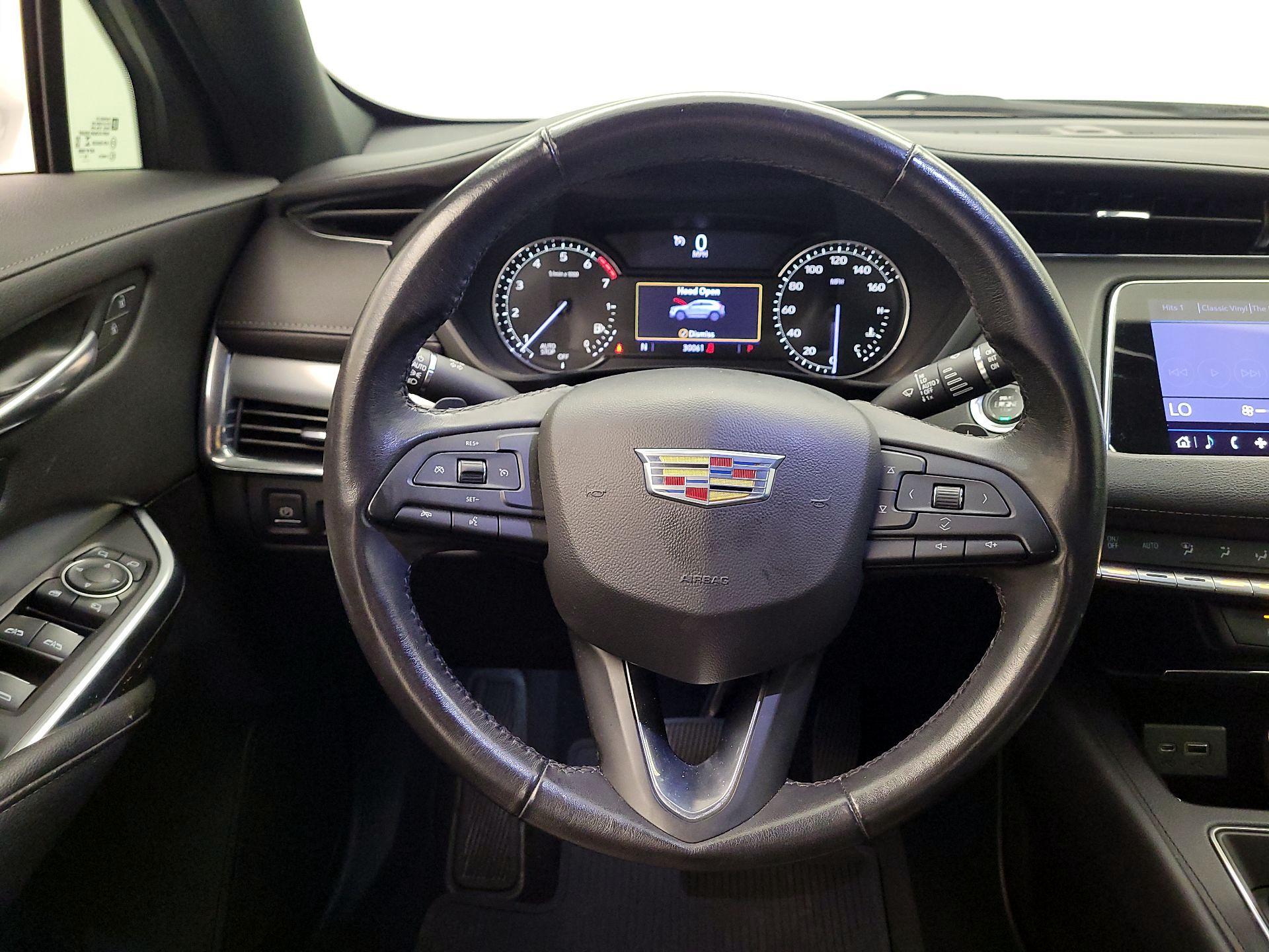 Thumbnail: 2019 Cadillac XT4 - 10