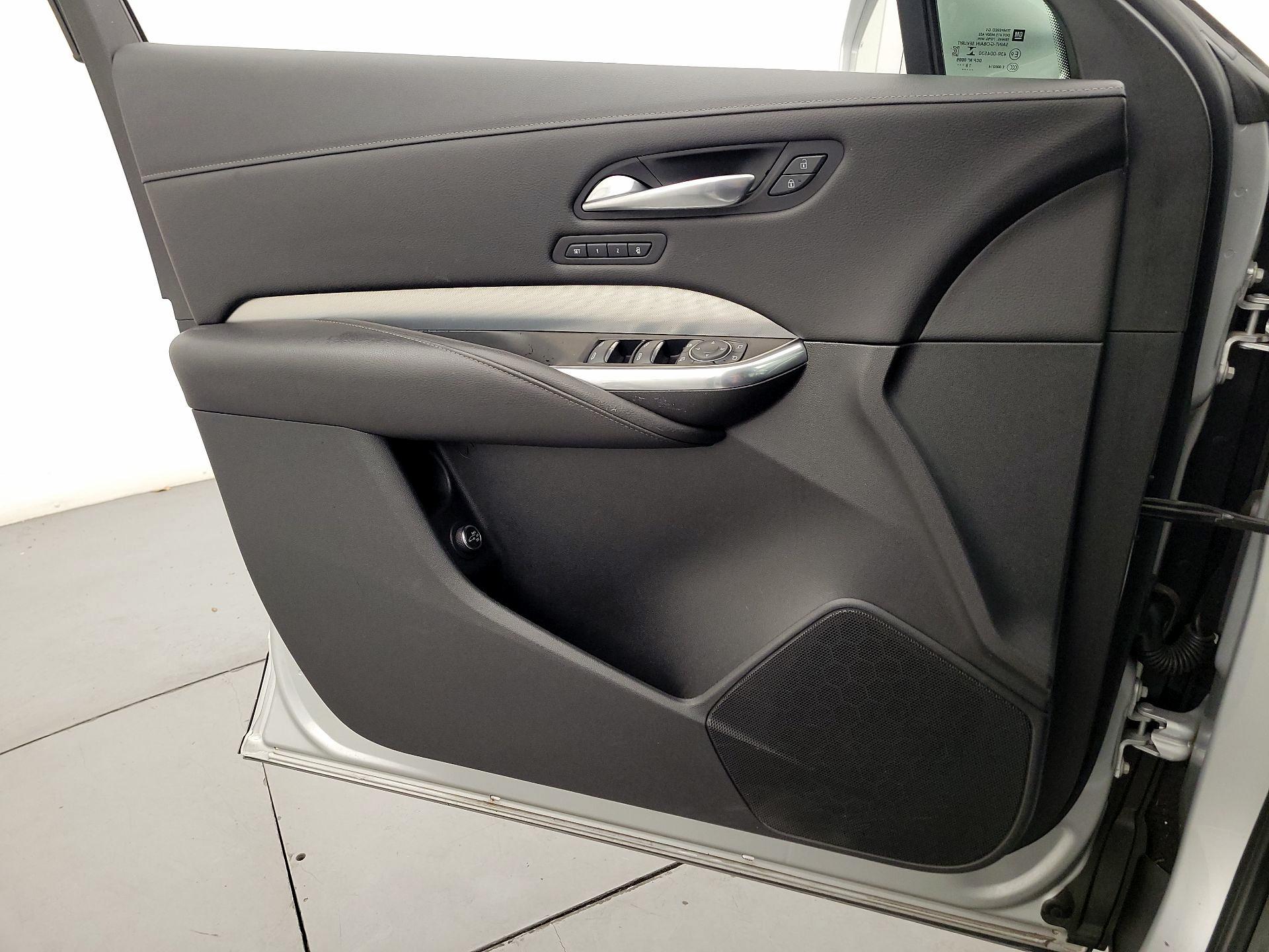 Thumbnail: 2019 Cadillac XT4 - 12