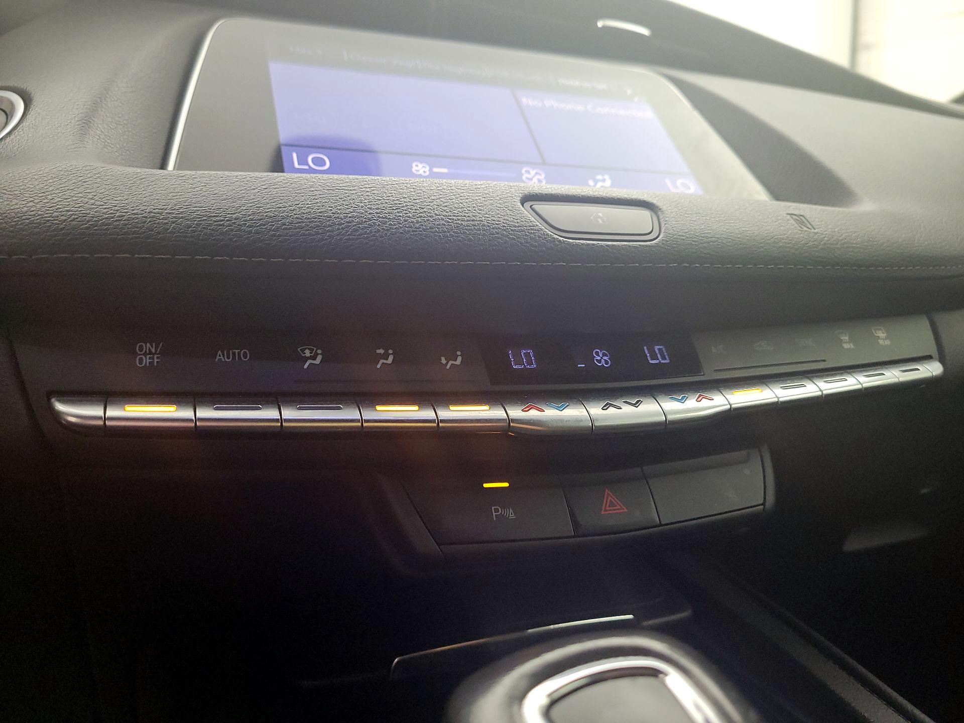 Thumbnail: 2019 Cadillac XT4 - 14