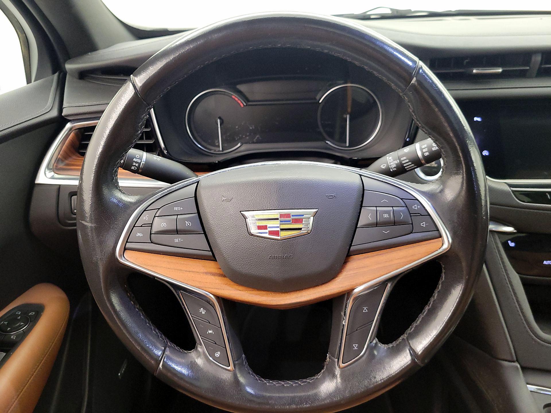 Thumbnail: 2020 Cadillac XT5 - 10