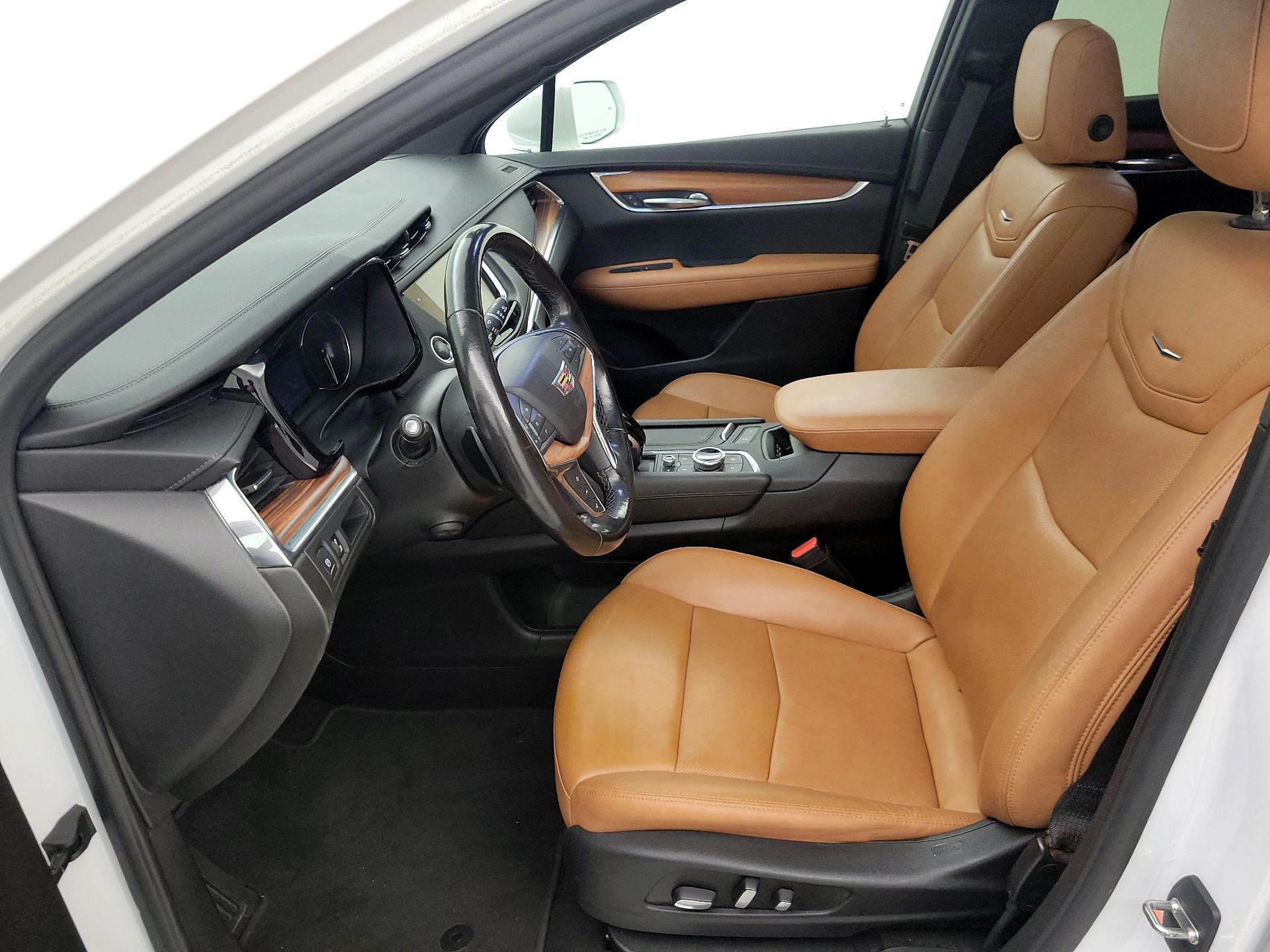 Thumbnail: 2020 Cadillac XT5 - 11