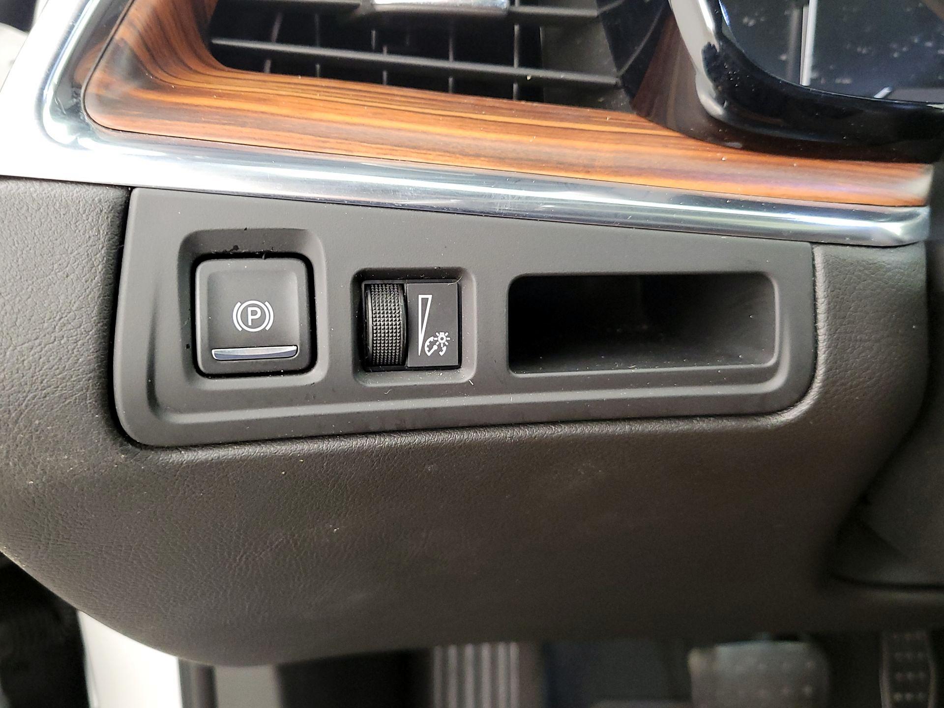 Thumbnail: 2020 Cadillac XT5 - 13