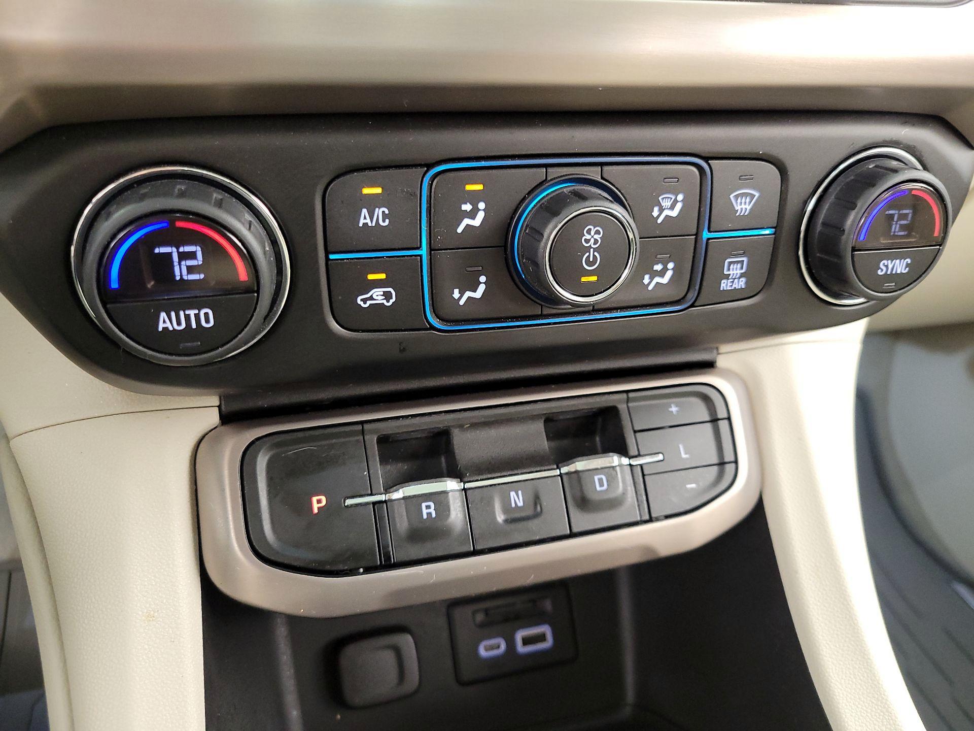 Thumbnail: 2021 GMC Acadia - 17