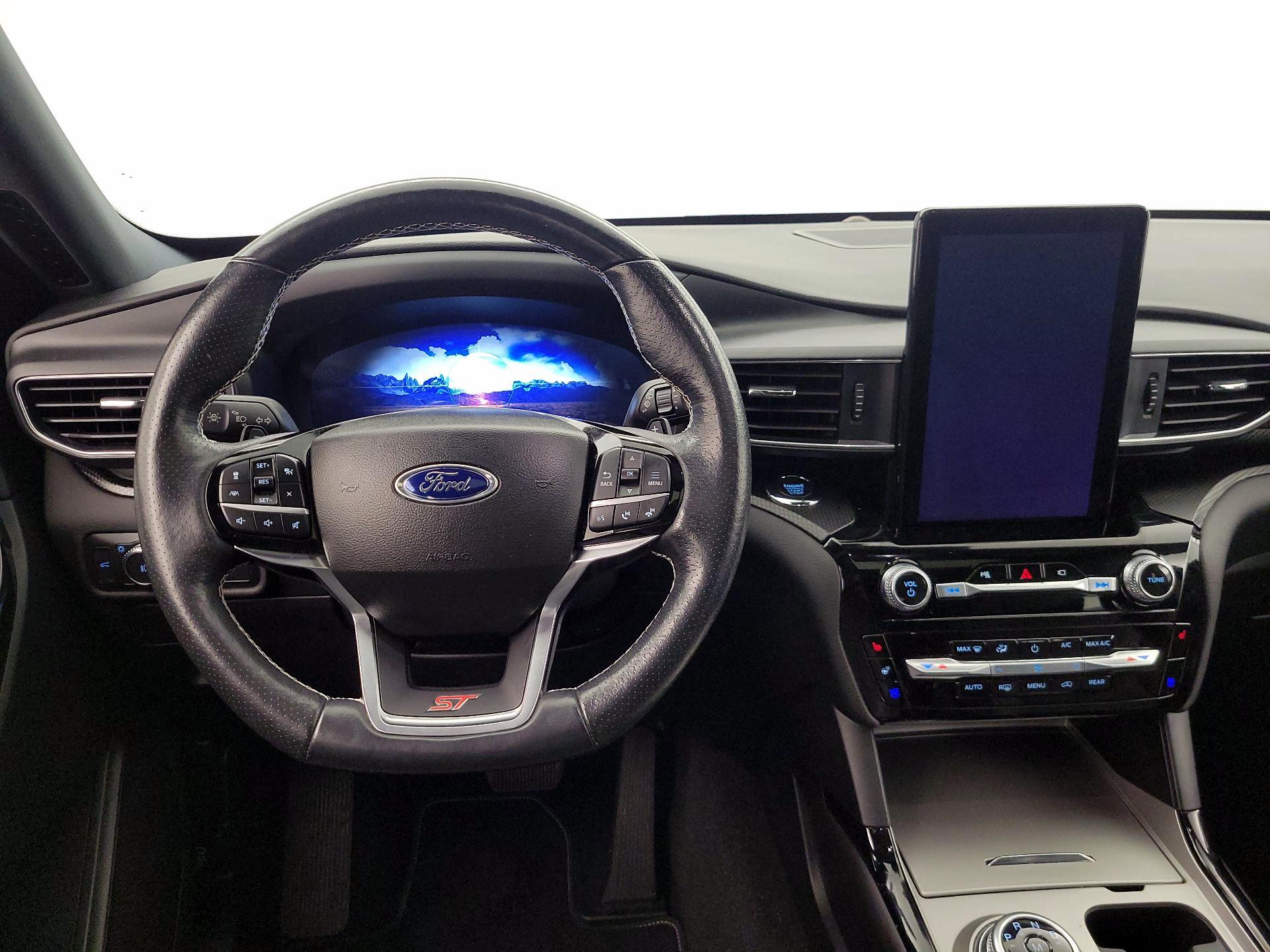 Thumbnail: 2022 Ford Explorer - 10