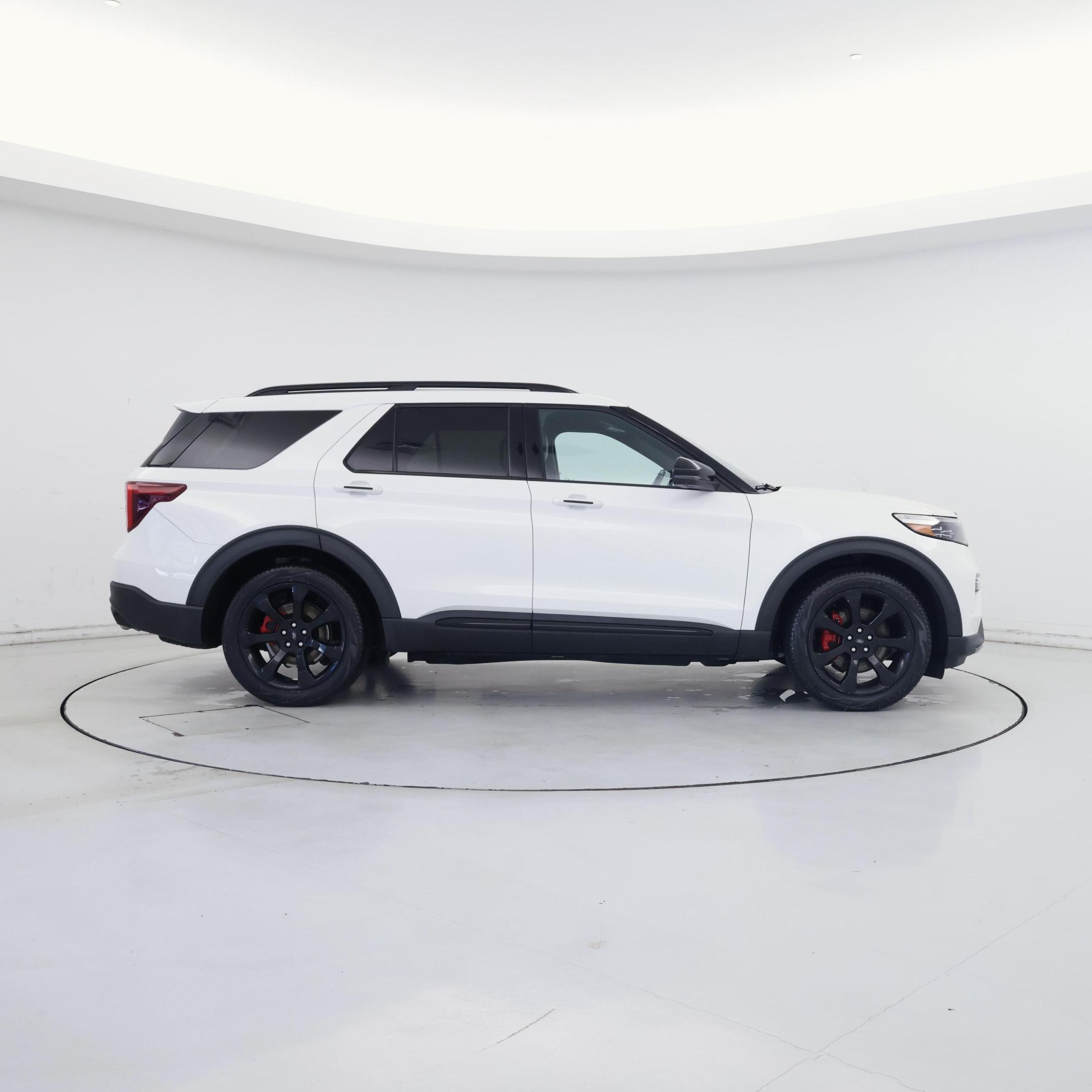 Thumbnail: 2022 Ford Explorer - 7
