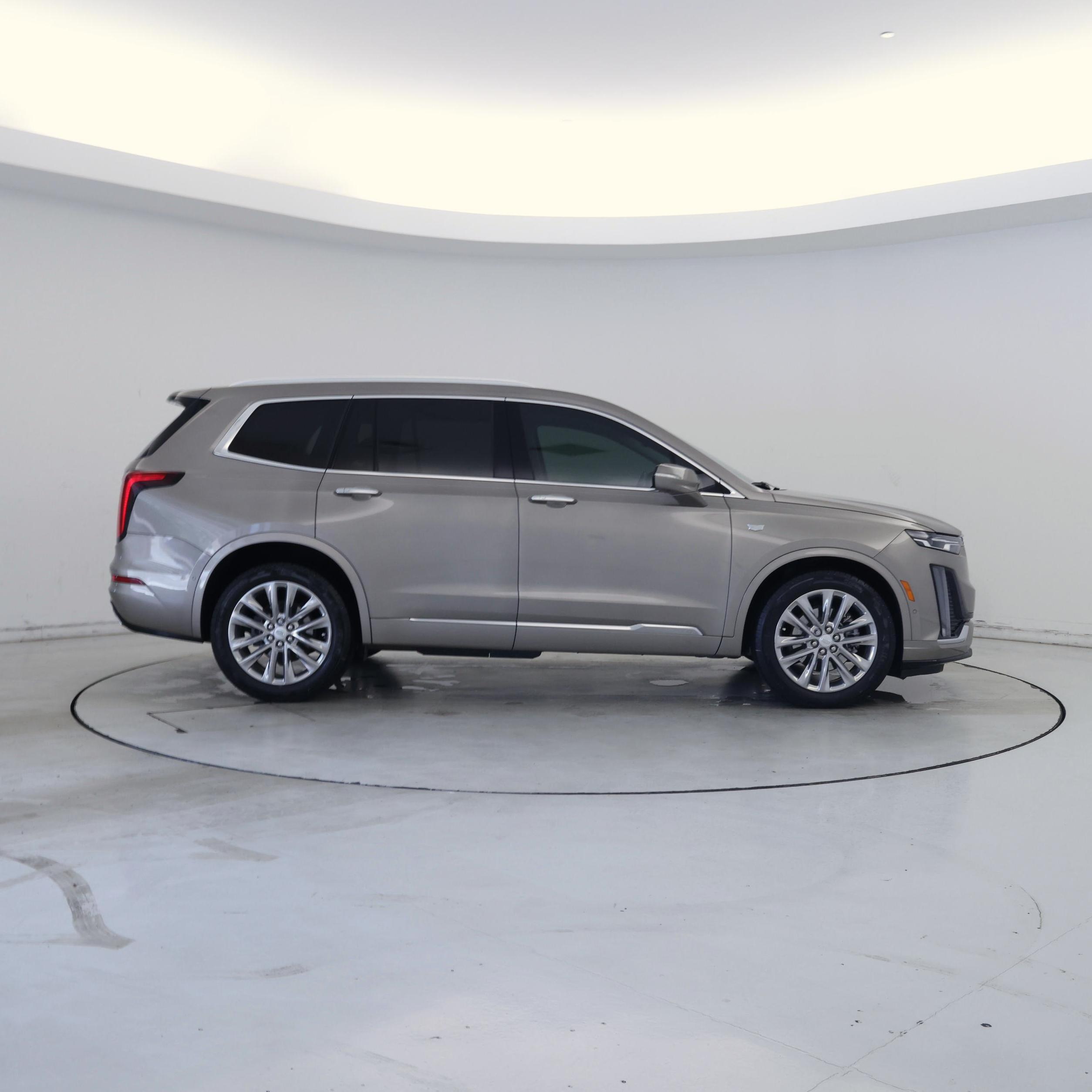 Thumbnail: 2022 Cadillac XT6 - 7