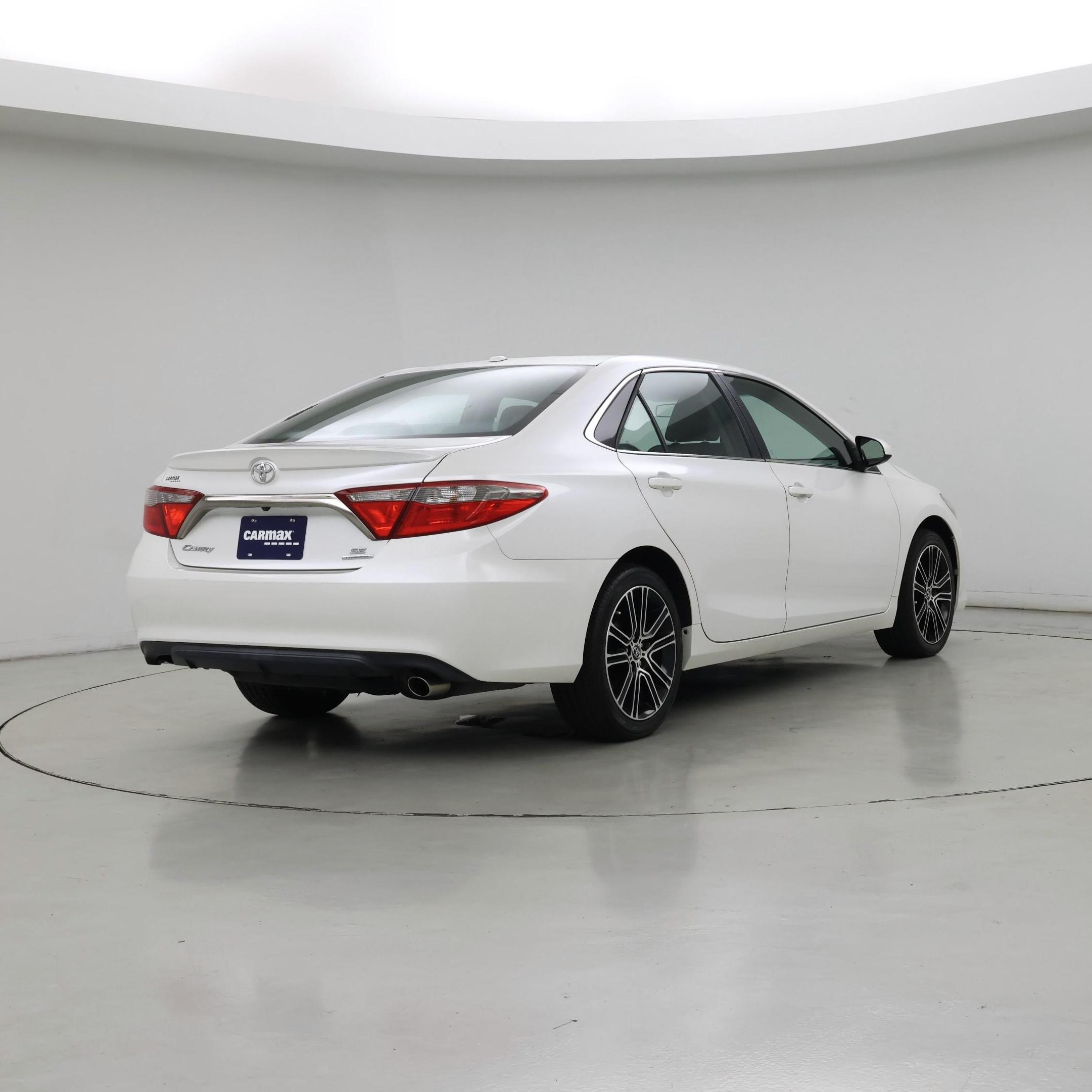 Thumbnail: 2016 Toyota Camry - 8