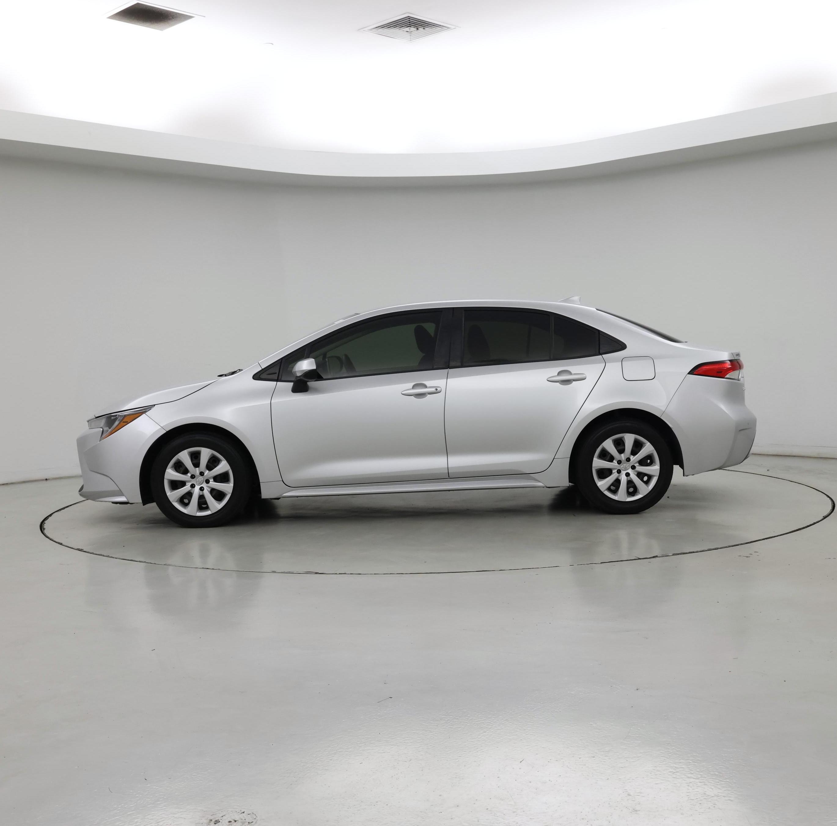 Thumbnail: 2021 Toyota Corolla - 3