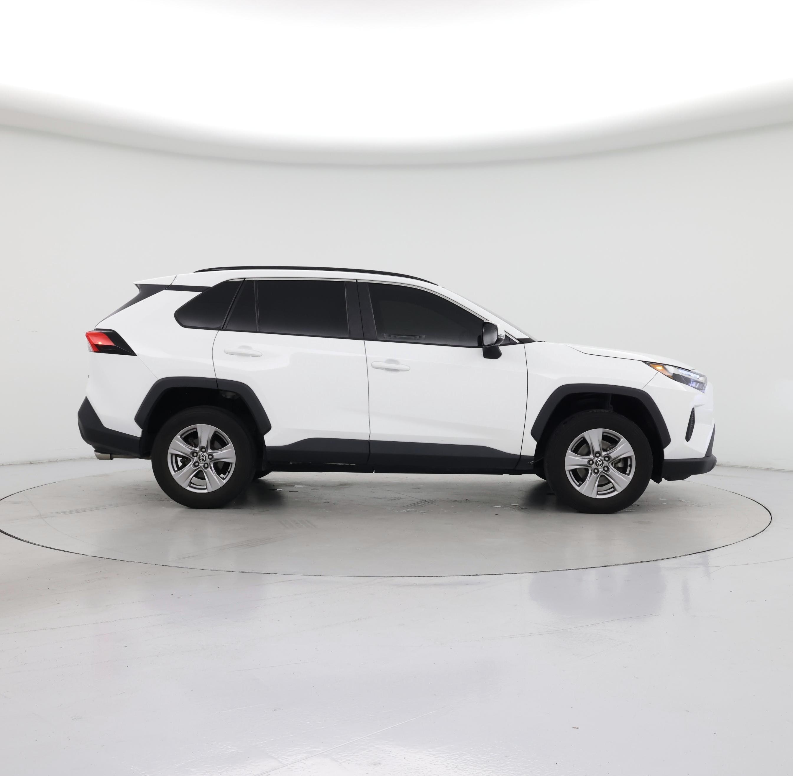Thumbnail: 2022 Toyota RAV4 - 7