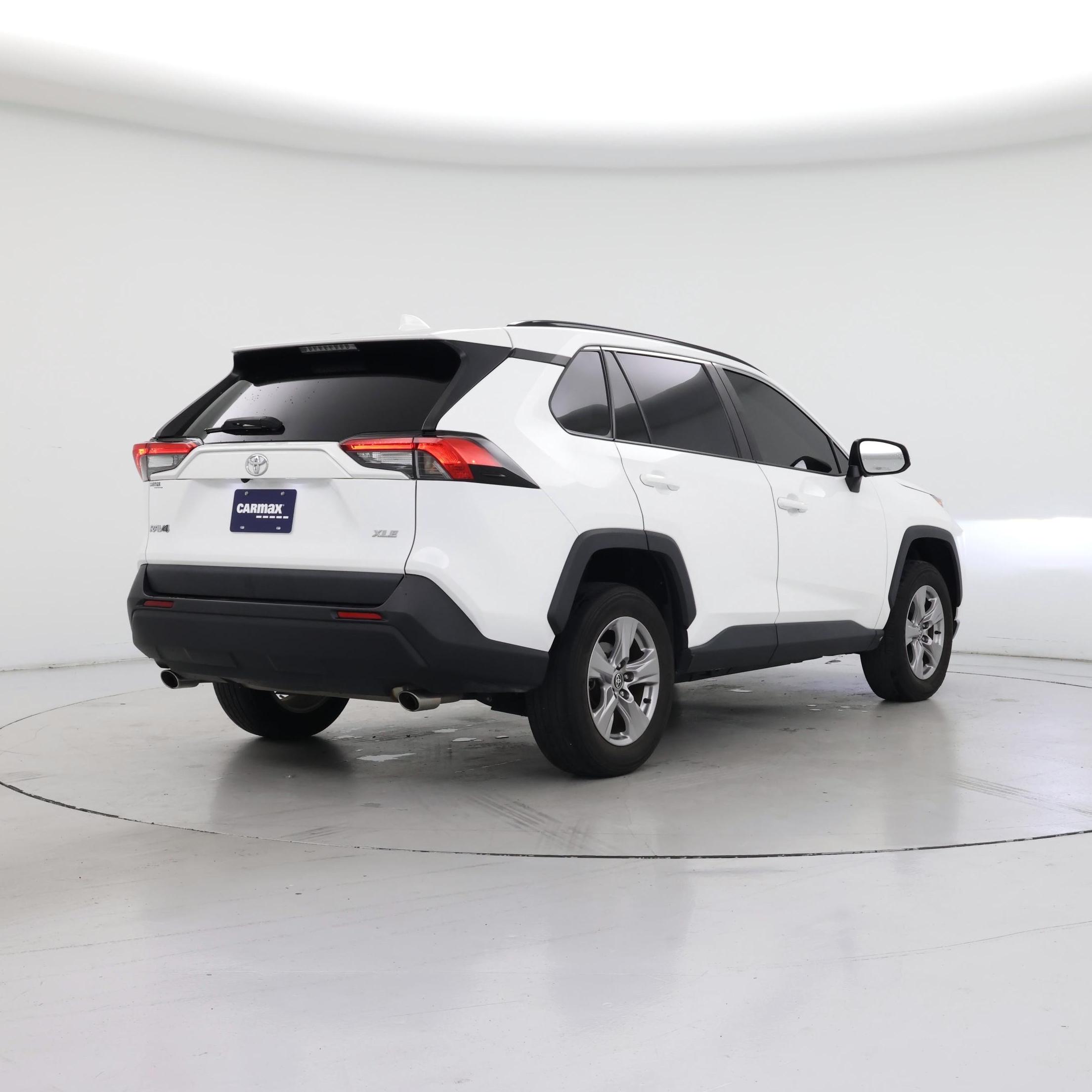 Thumbnail: 2022 Toyota RAV4 - 8