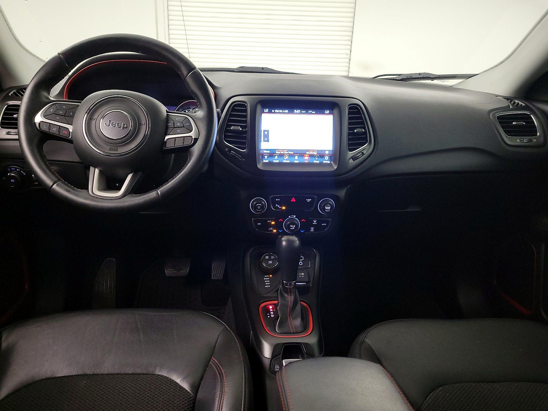 Thumbnail: 2018 Jeep Compass - 9