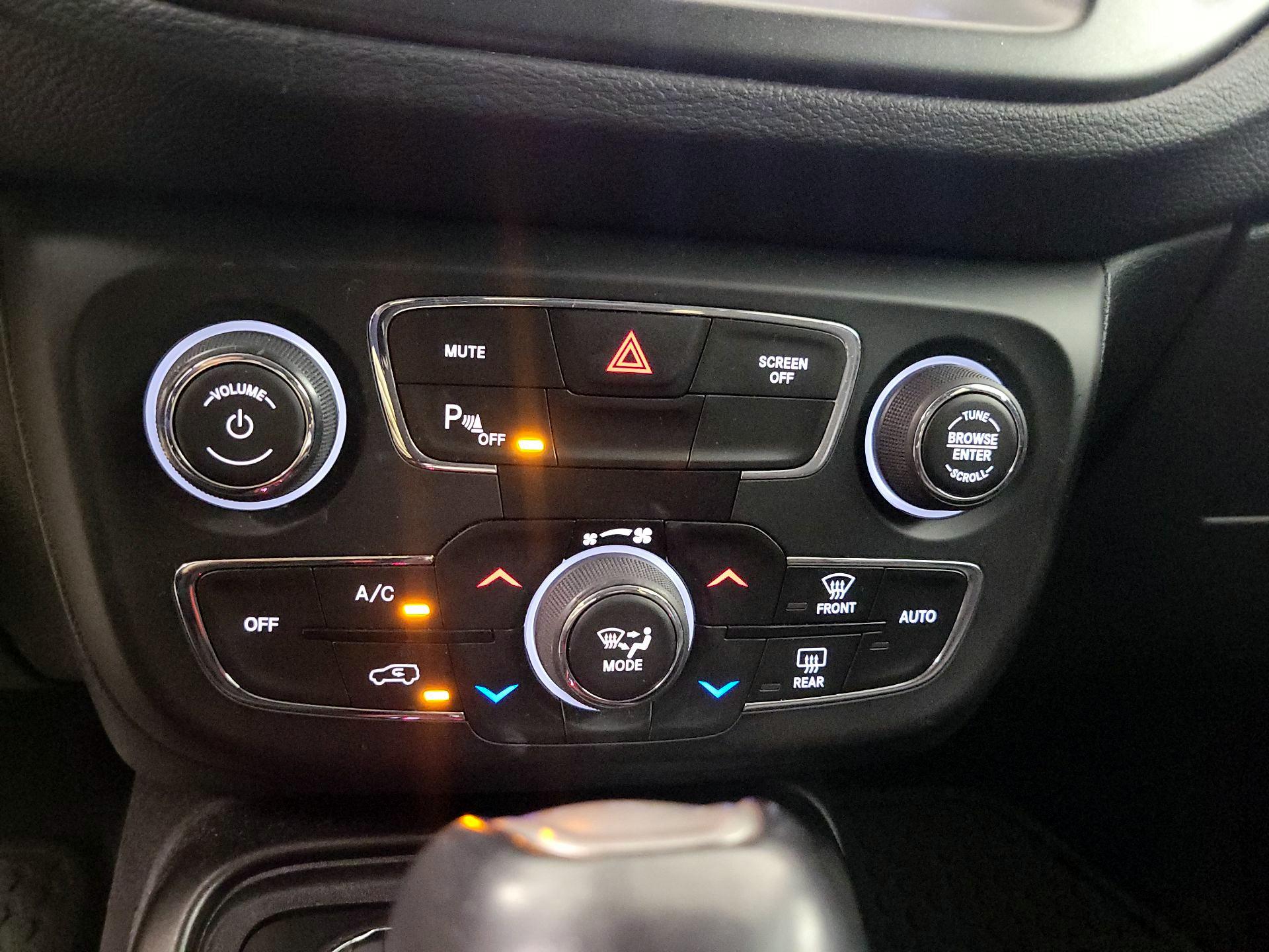 Thumbnail: 2018 Jeep Compass - 17