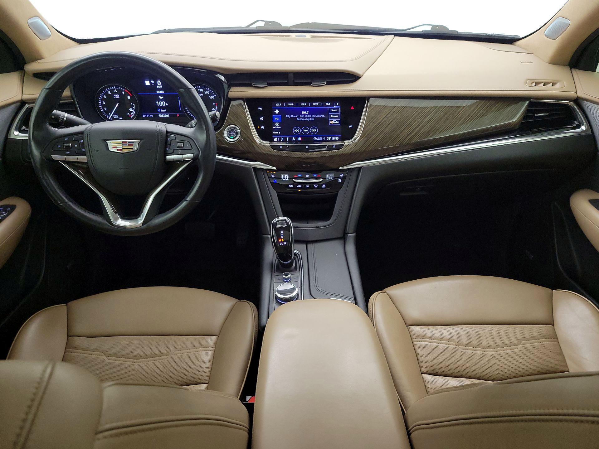 Thumbnail: 2021 Cadillac XT6 - 9